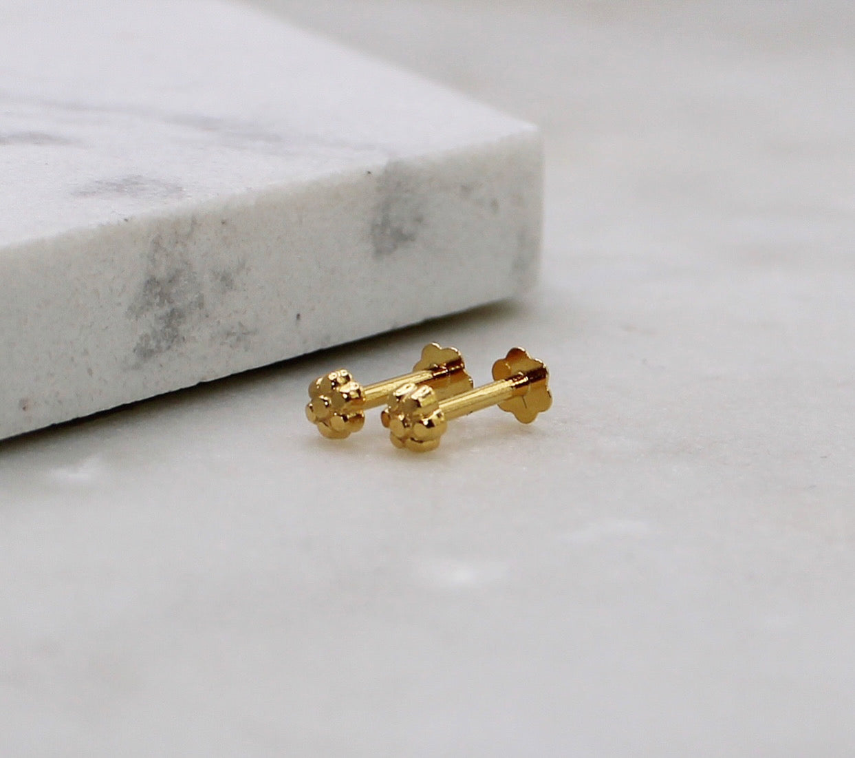 2.5mm Flower Studs