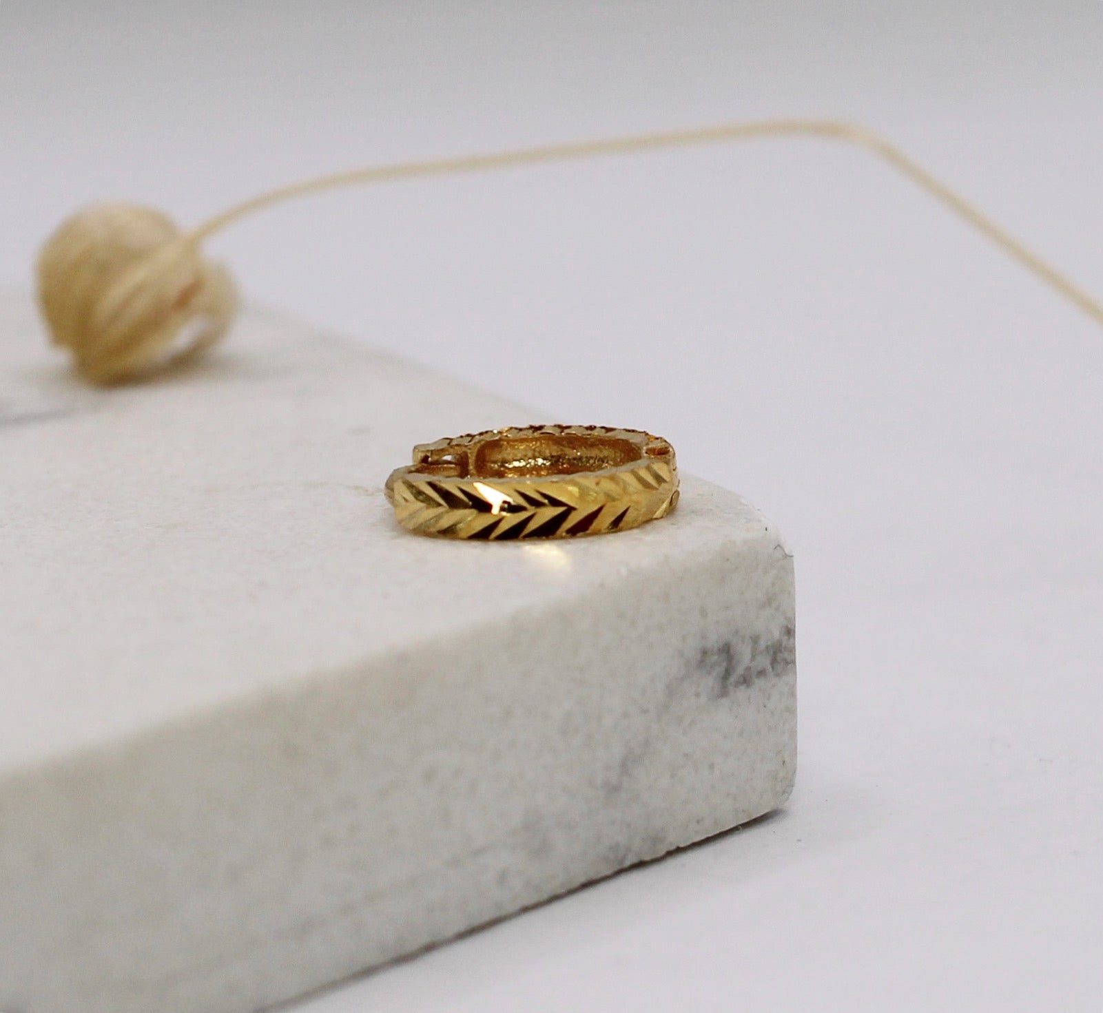 Leafy Detail Hoop | 7mm