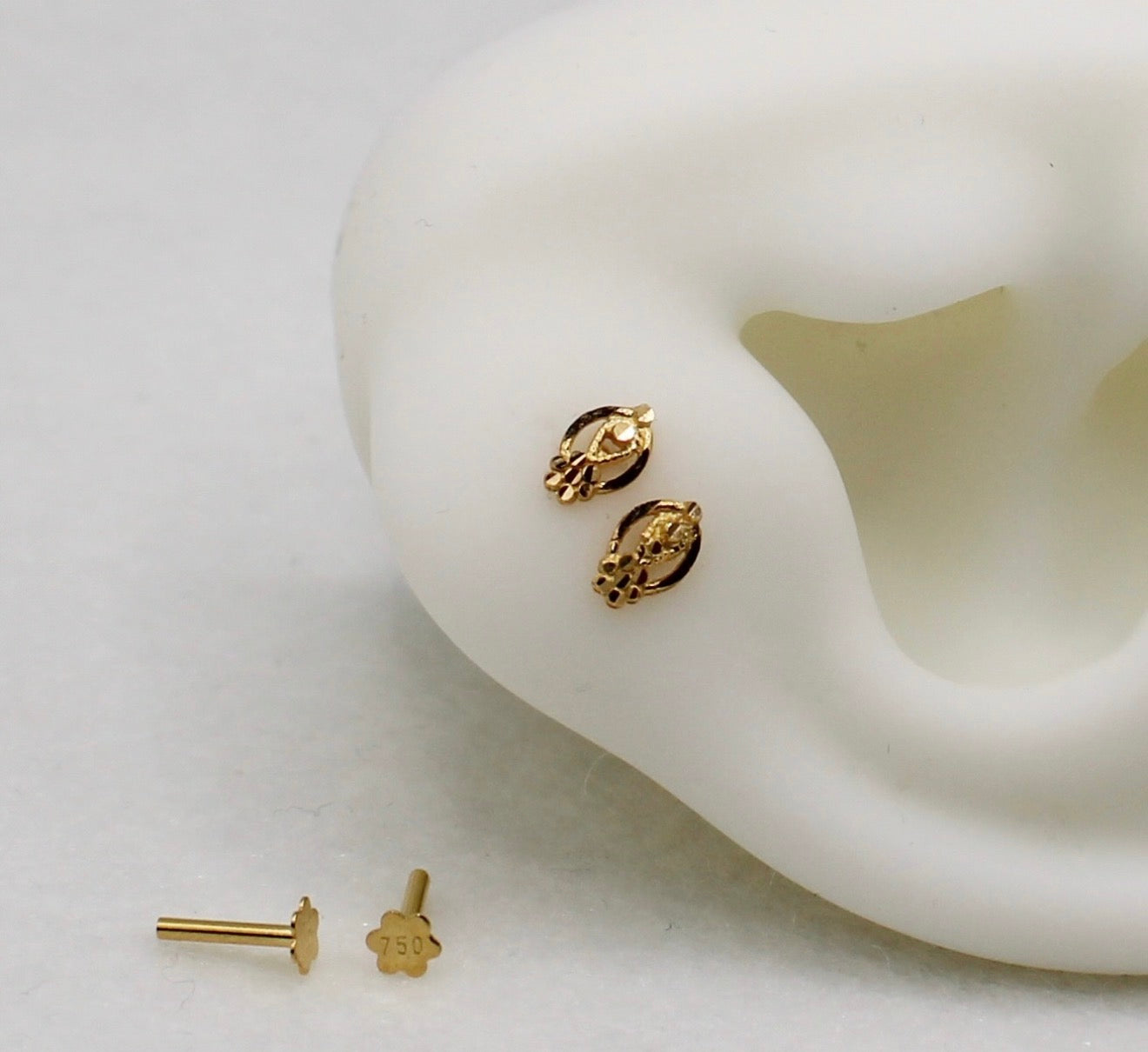 Detailed Small Studs | 18carat
