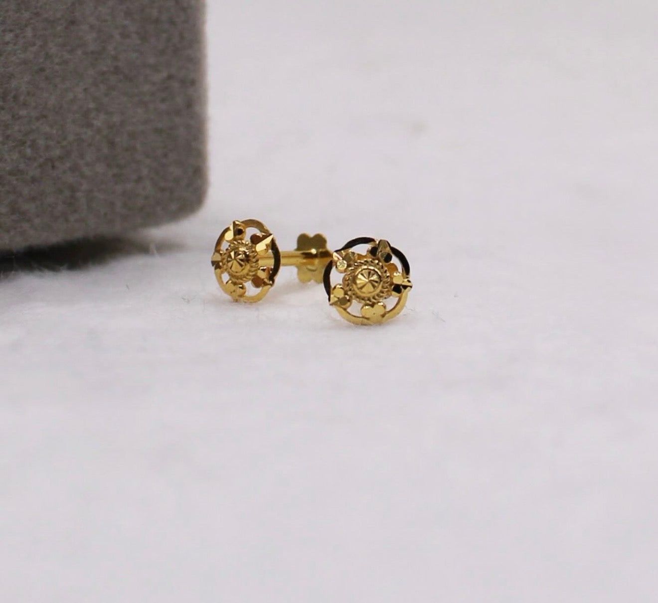 Rosette Studs | 5mm