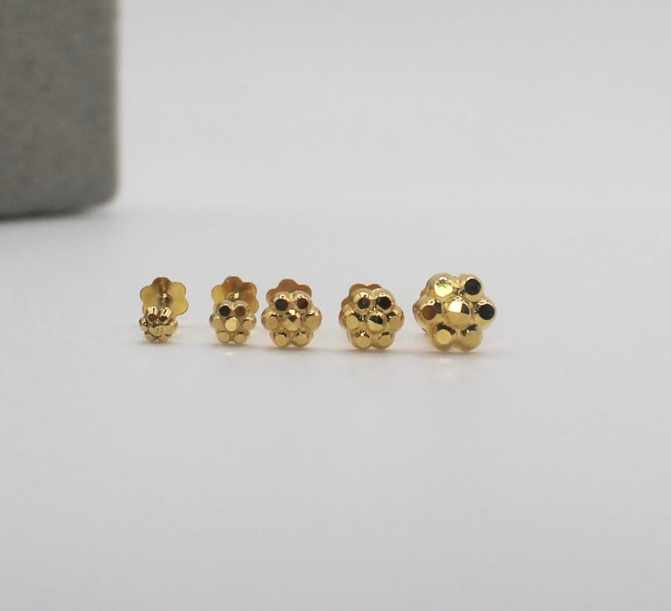 Gold Flower Stud | 18carat