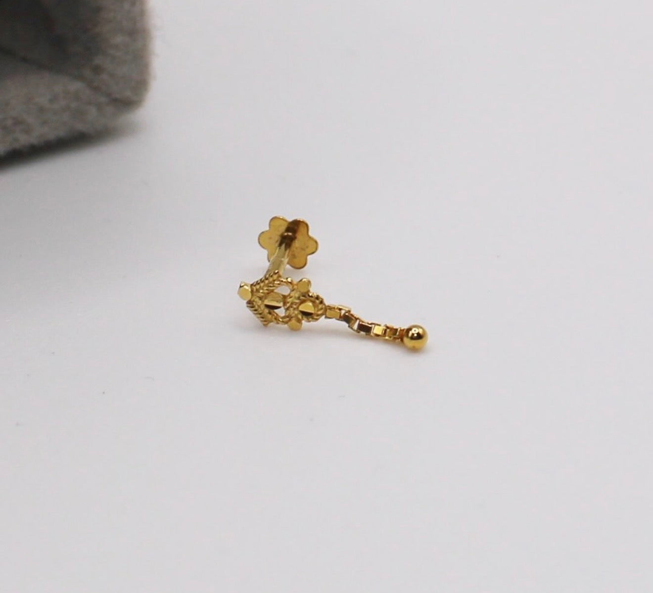 Long Detailed Stud