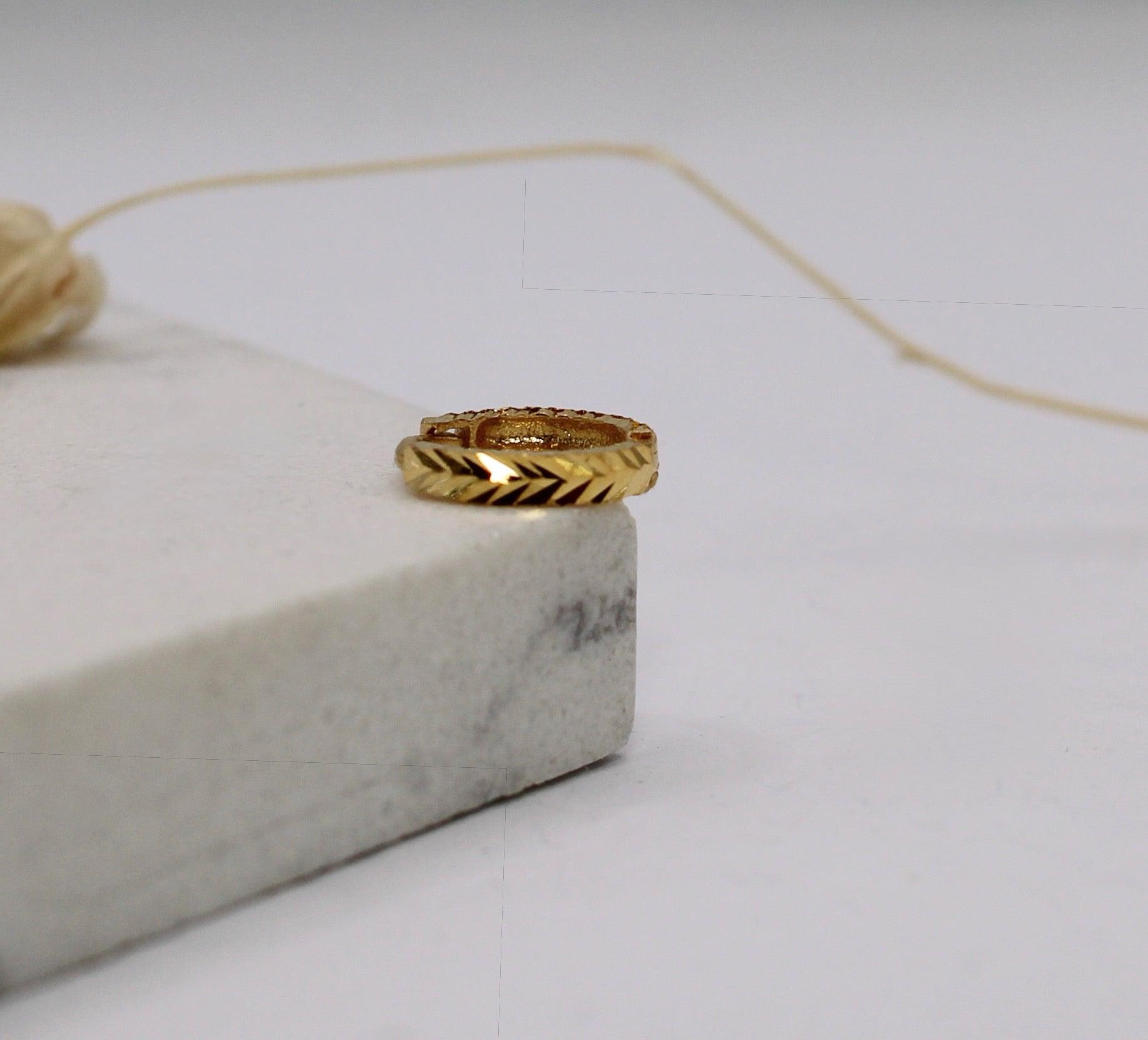 Leafy Detail Hoop | 7mm