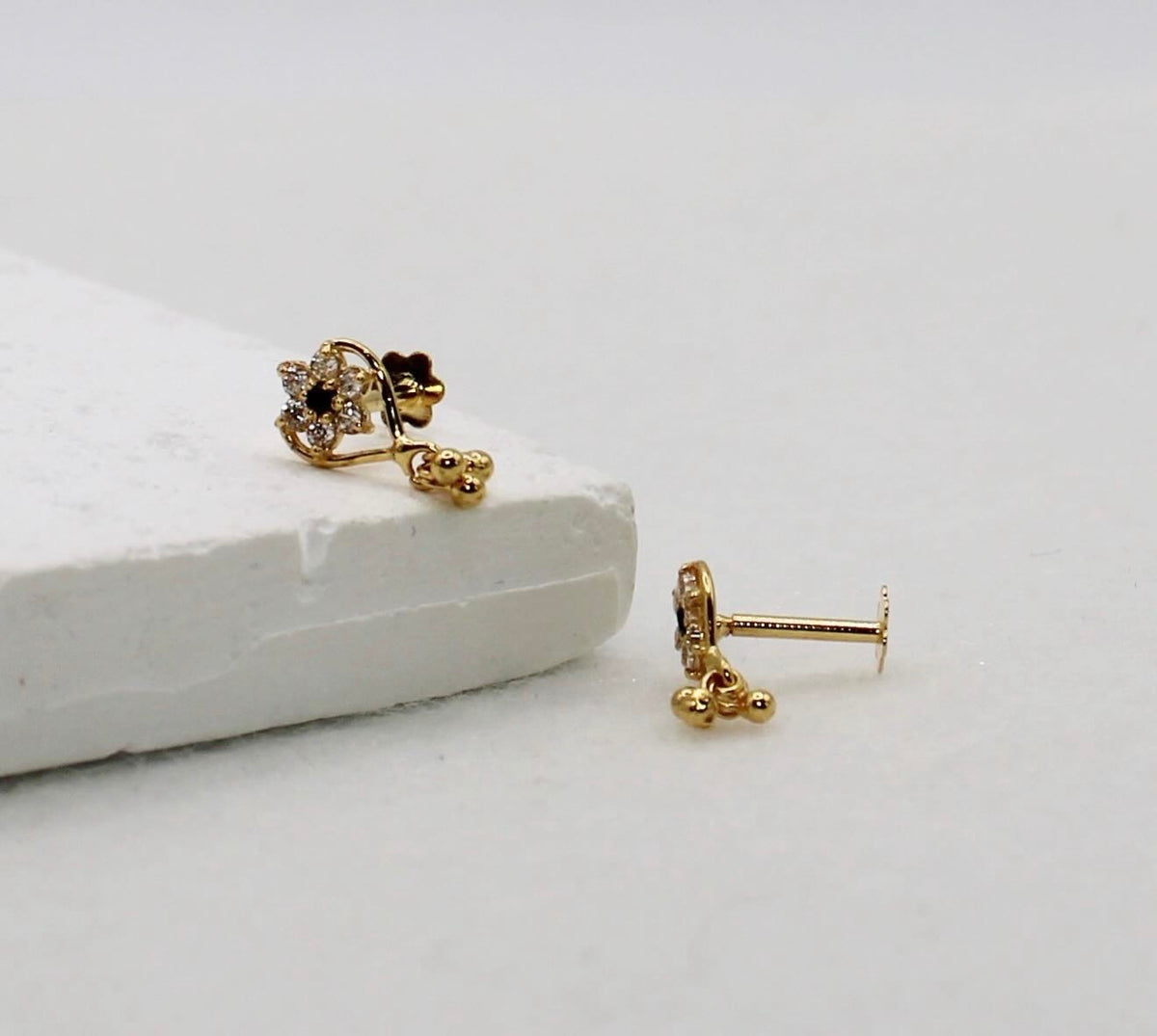 Black Heart Flower Studs | pair