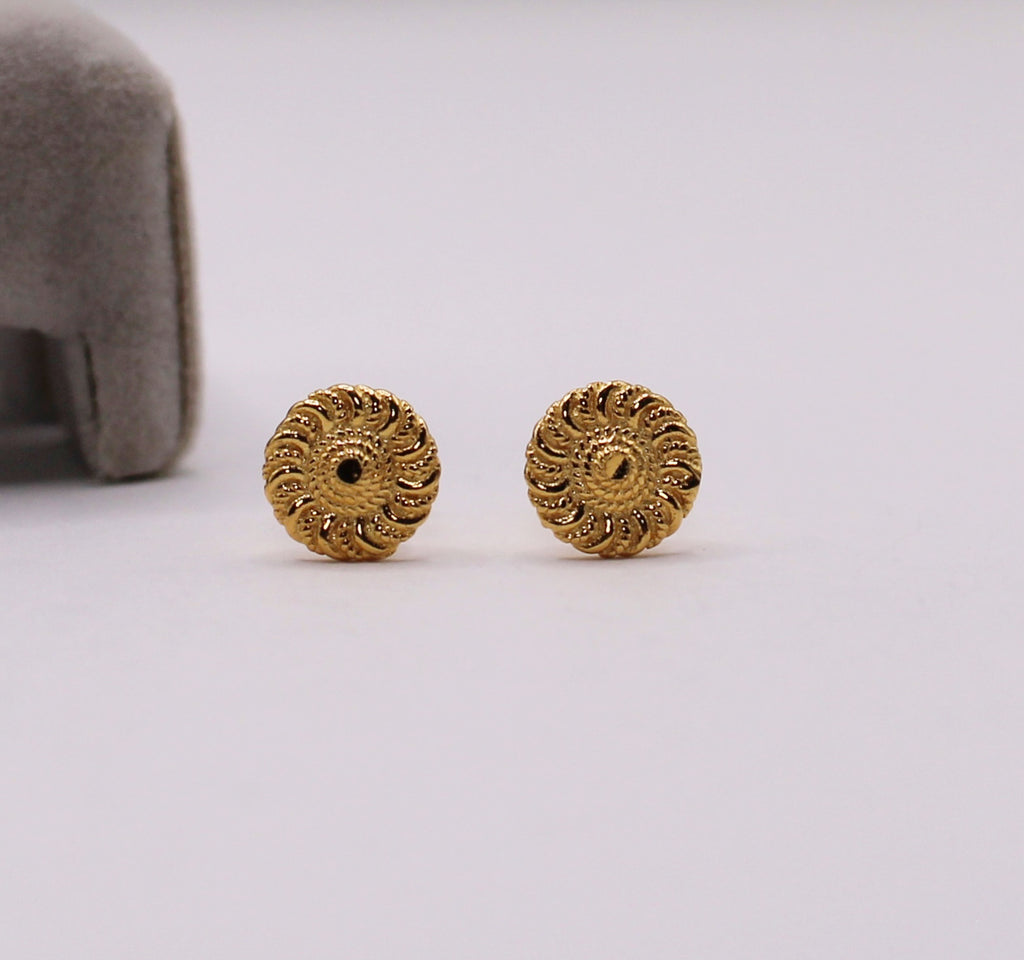 Antique-look Studs