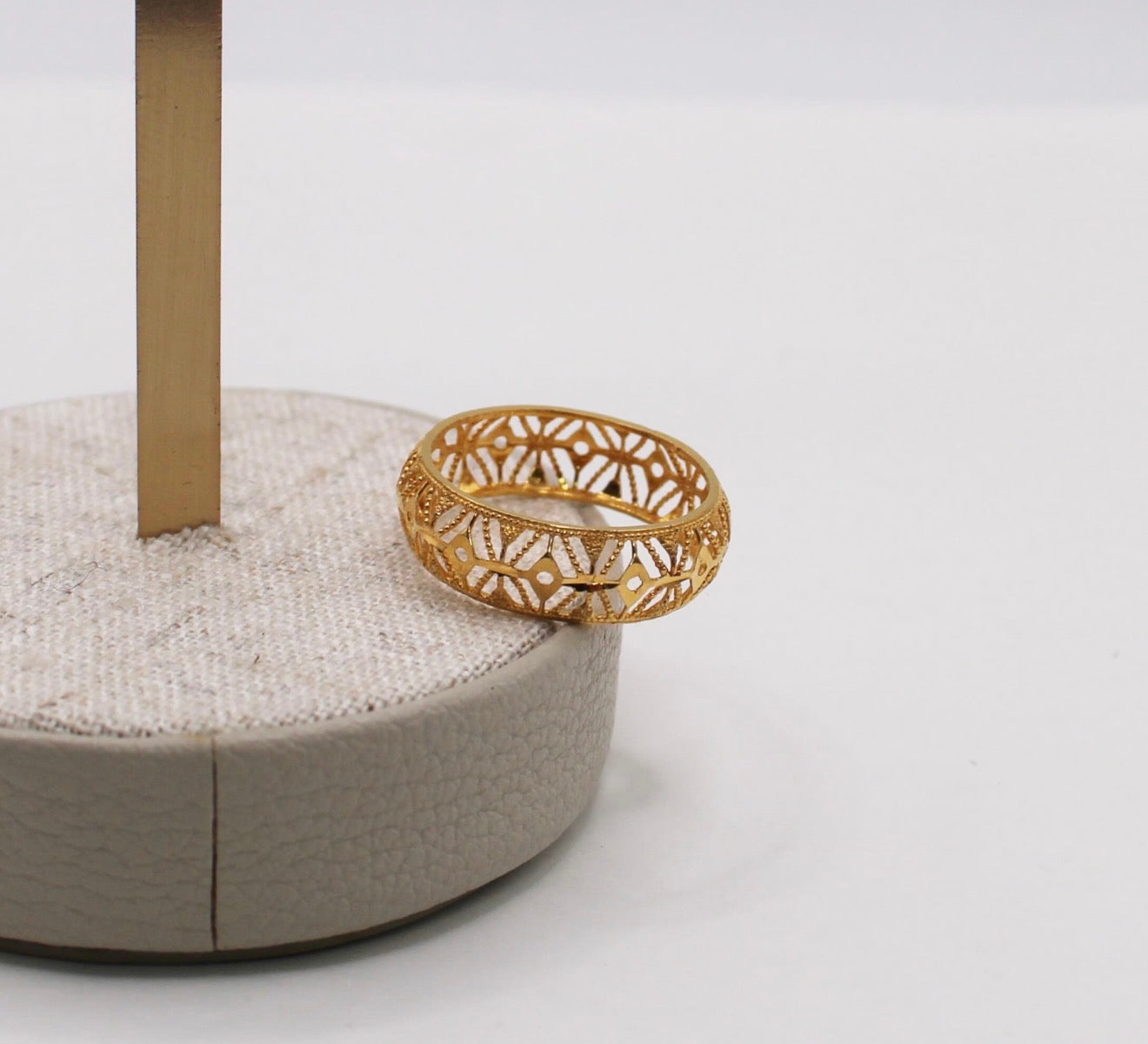 Filigree Band Ring | 22carat