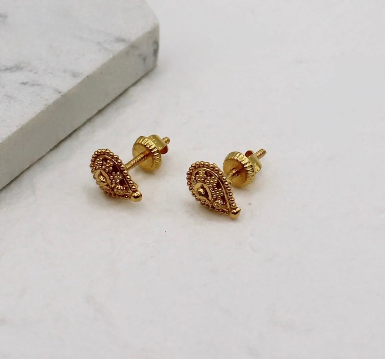 Teardrop Studs | 22carat