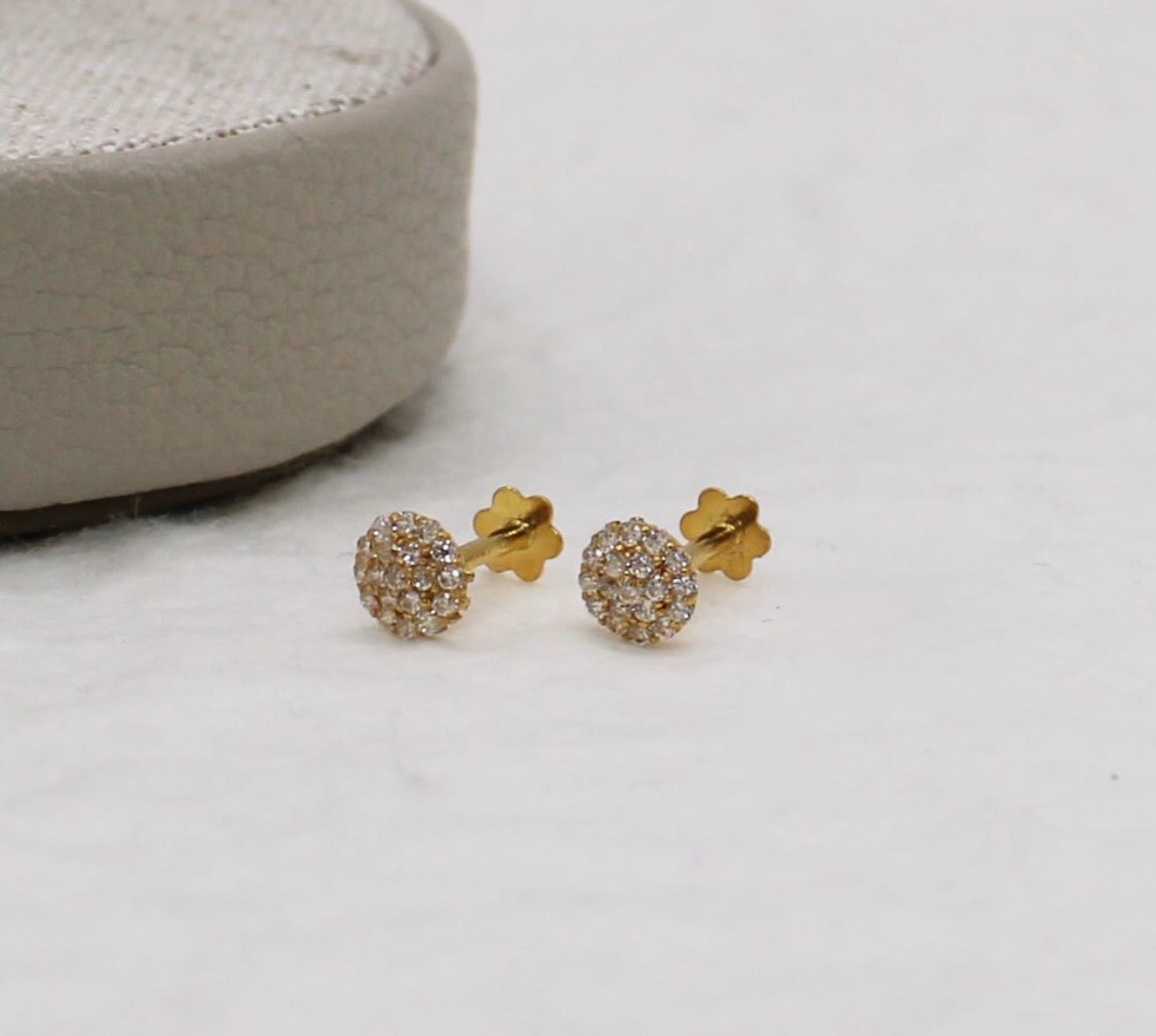 Sparkle Round Studs