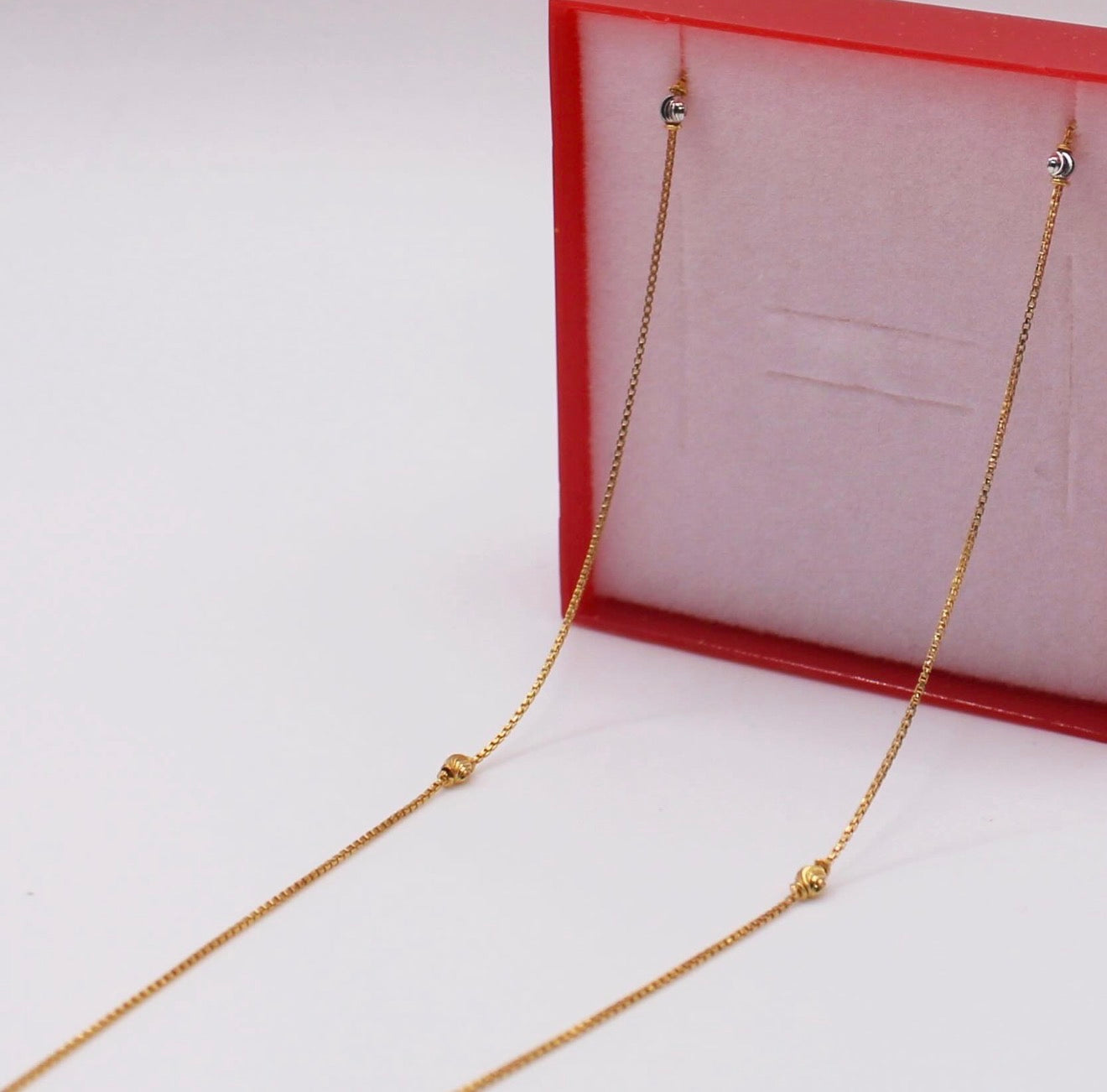 Dainty Beaded Necklace
