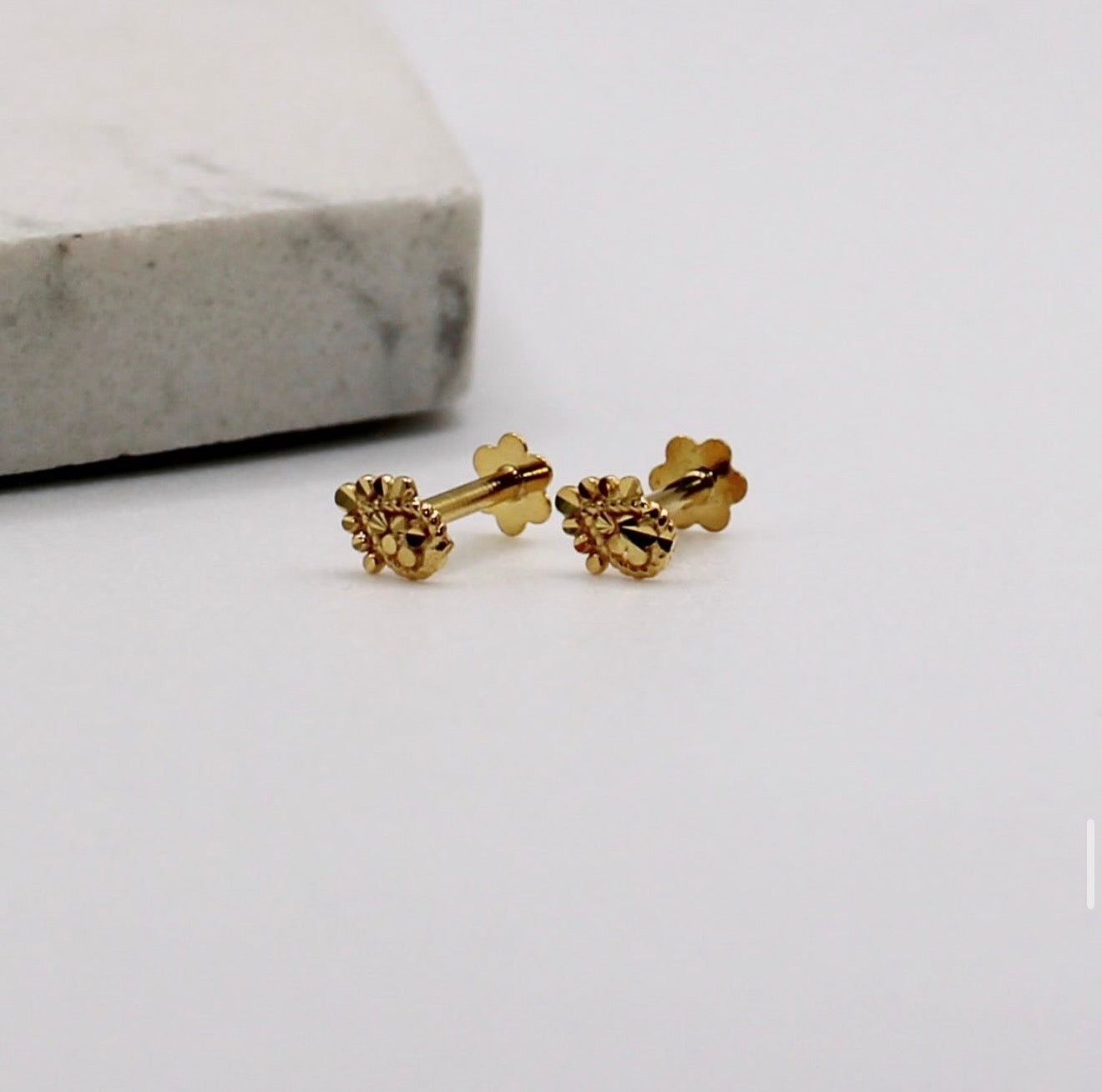 Gold Petal Studs | 4mm