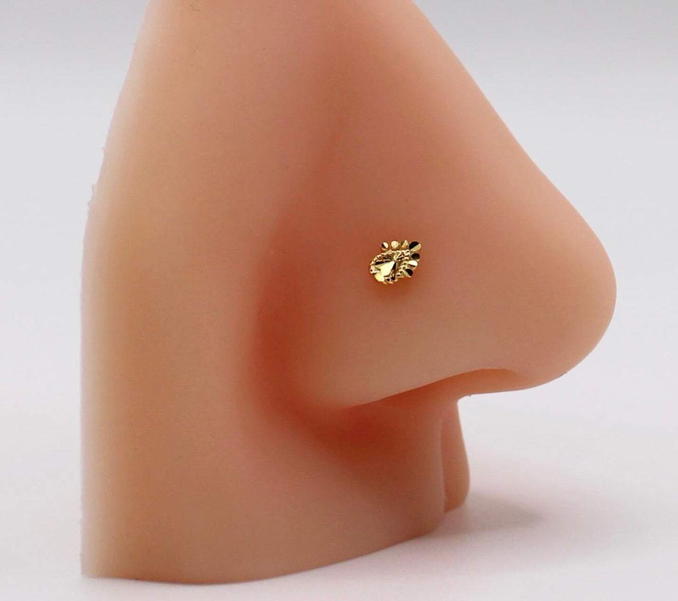 Gold Petal Stud | 4mm