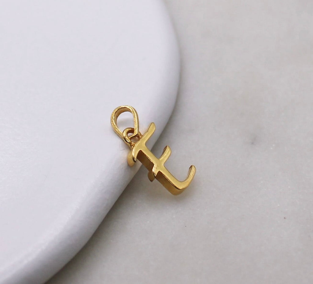 Small 22carat Initial ‘E’ Pendant