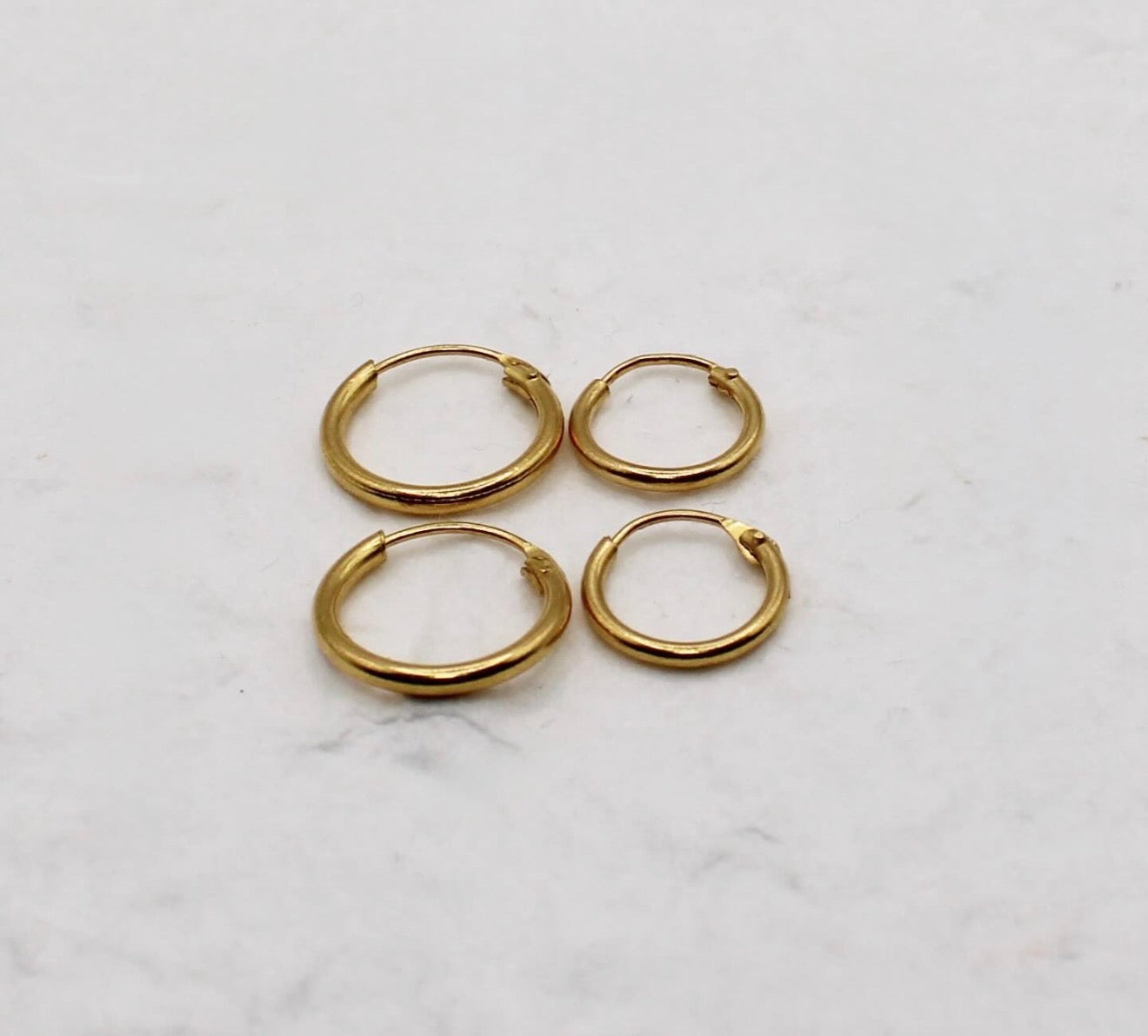 Minimal 22carat Hoops