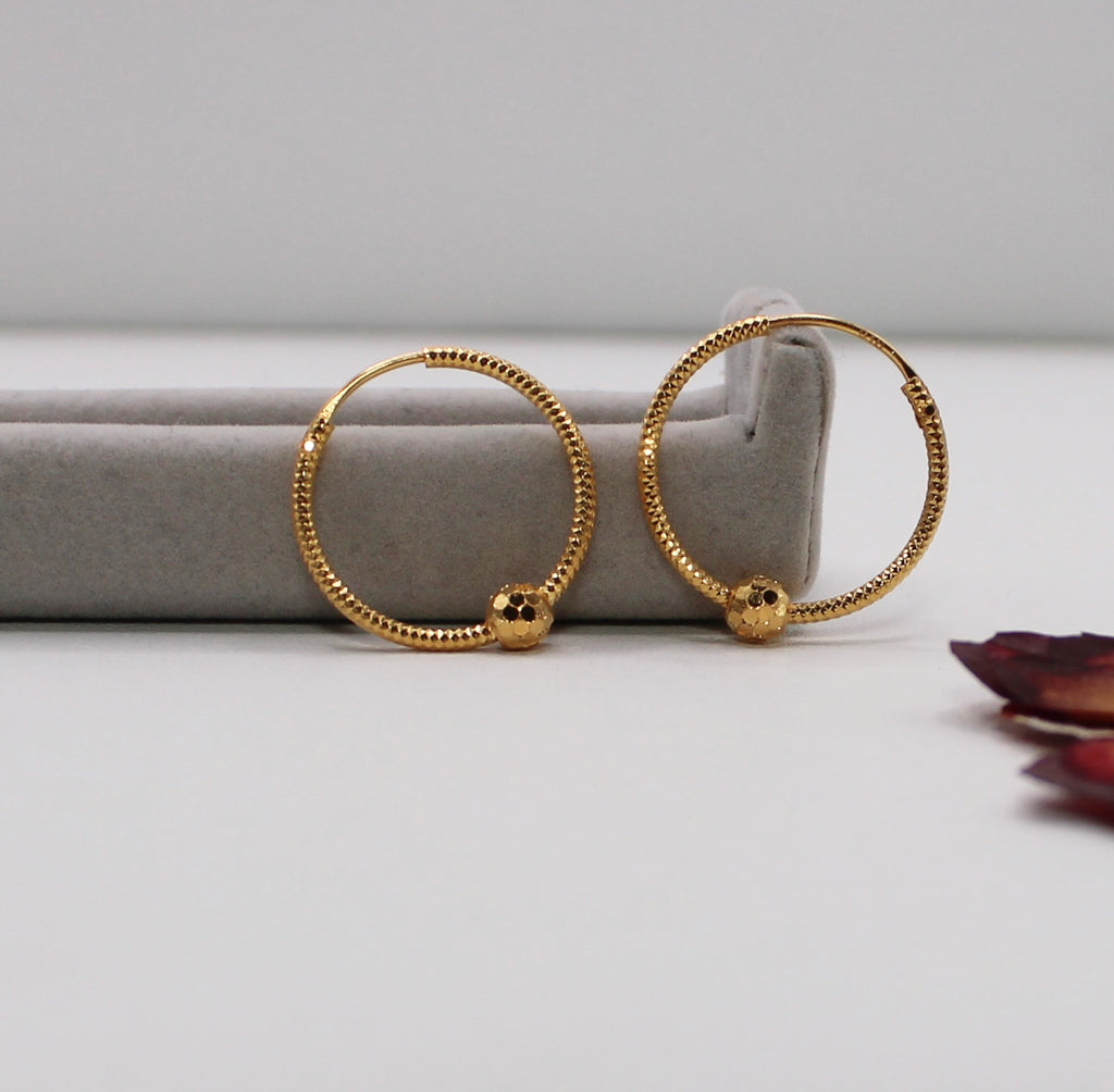 Dainty Hoops | 17mm