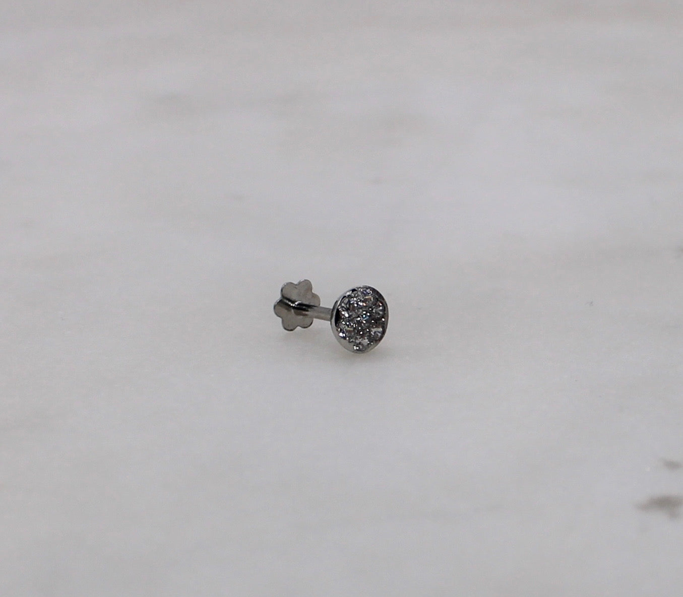 7-stone Rhodium Stud