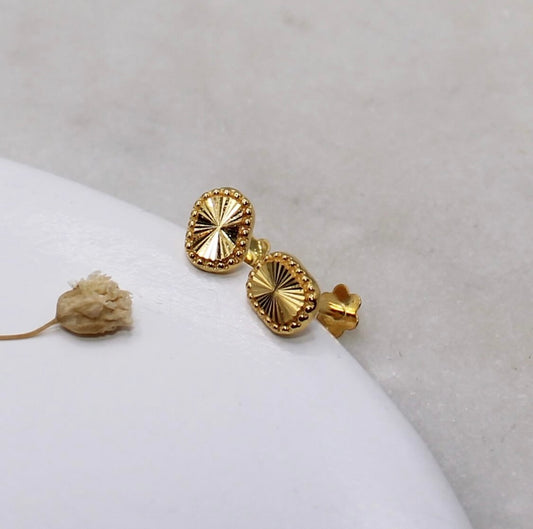 Dotted Oval Studs (small)