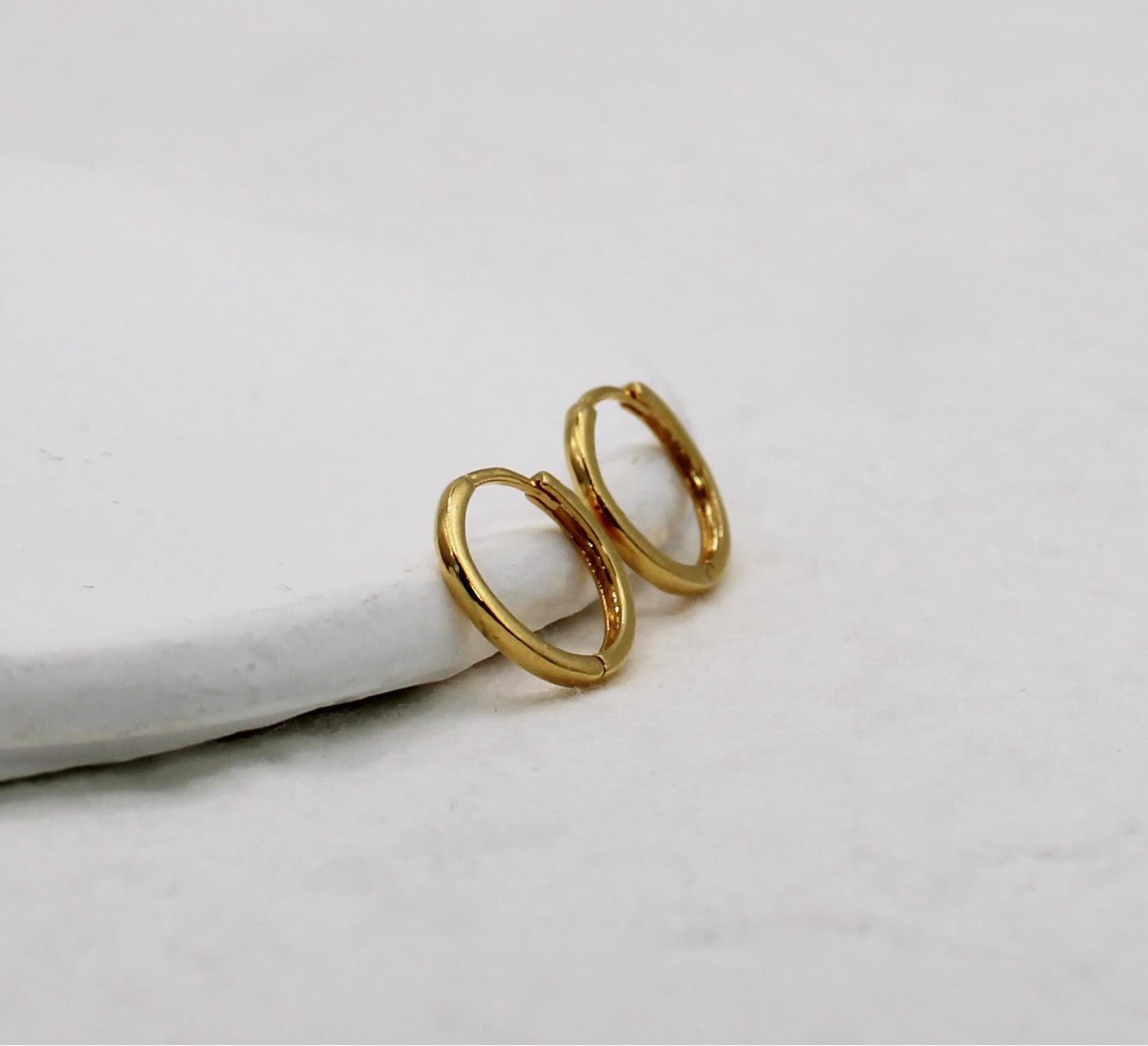 Signature Gold Huggies | 9.5mm
