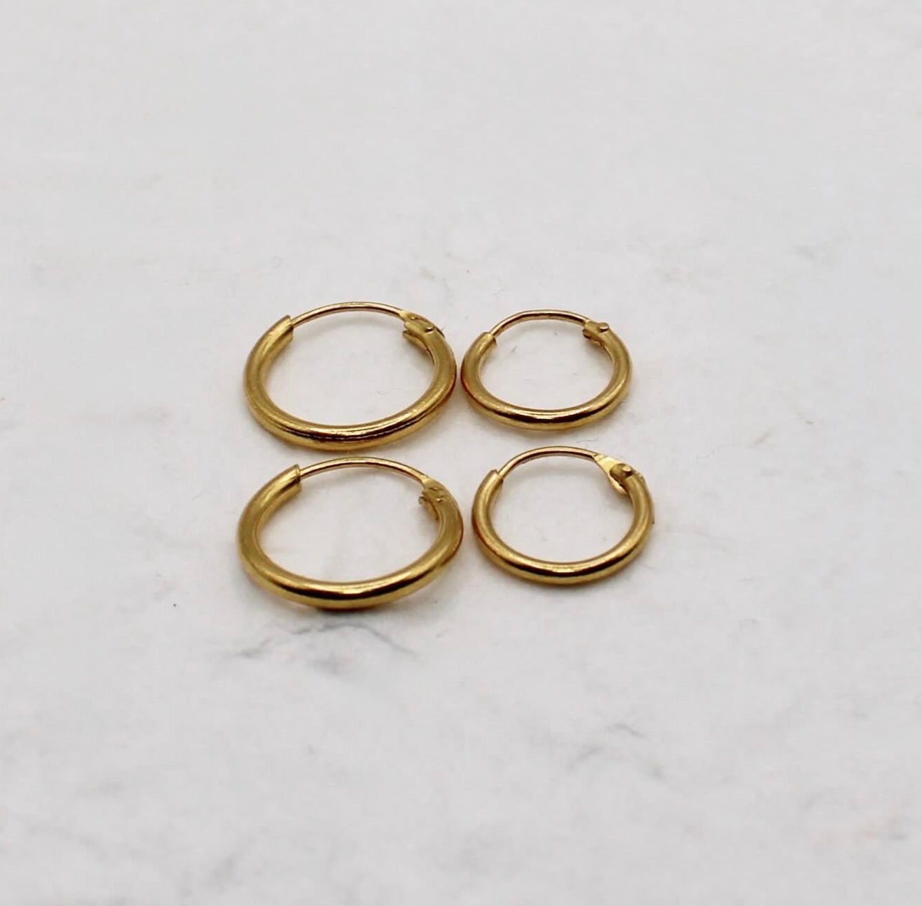 Minimal 22carat Hoops