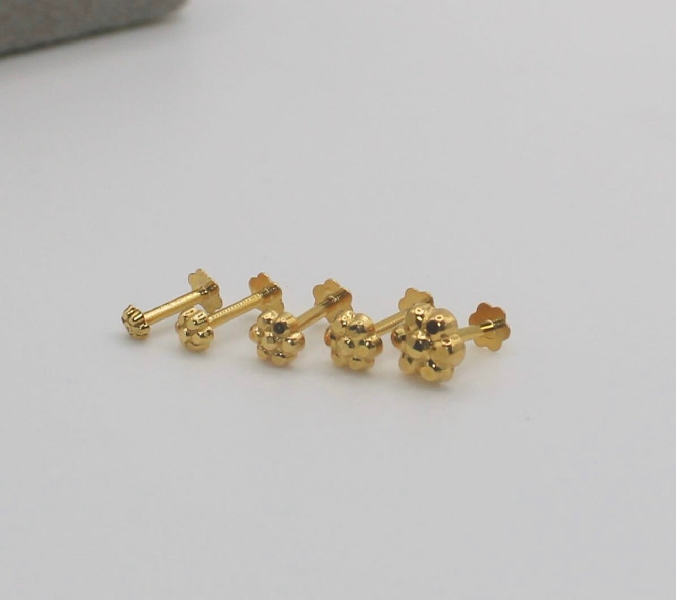 Gold Flower Stud | 18carat