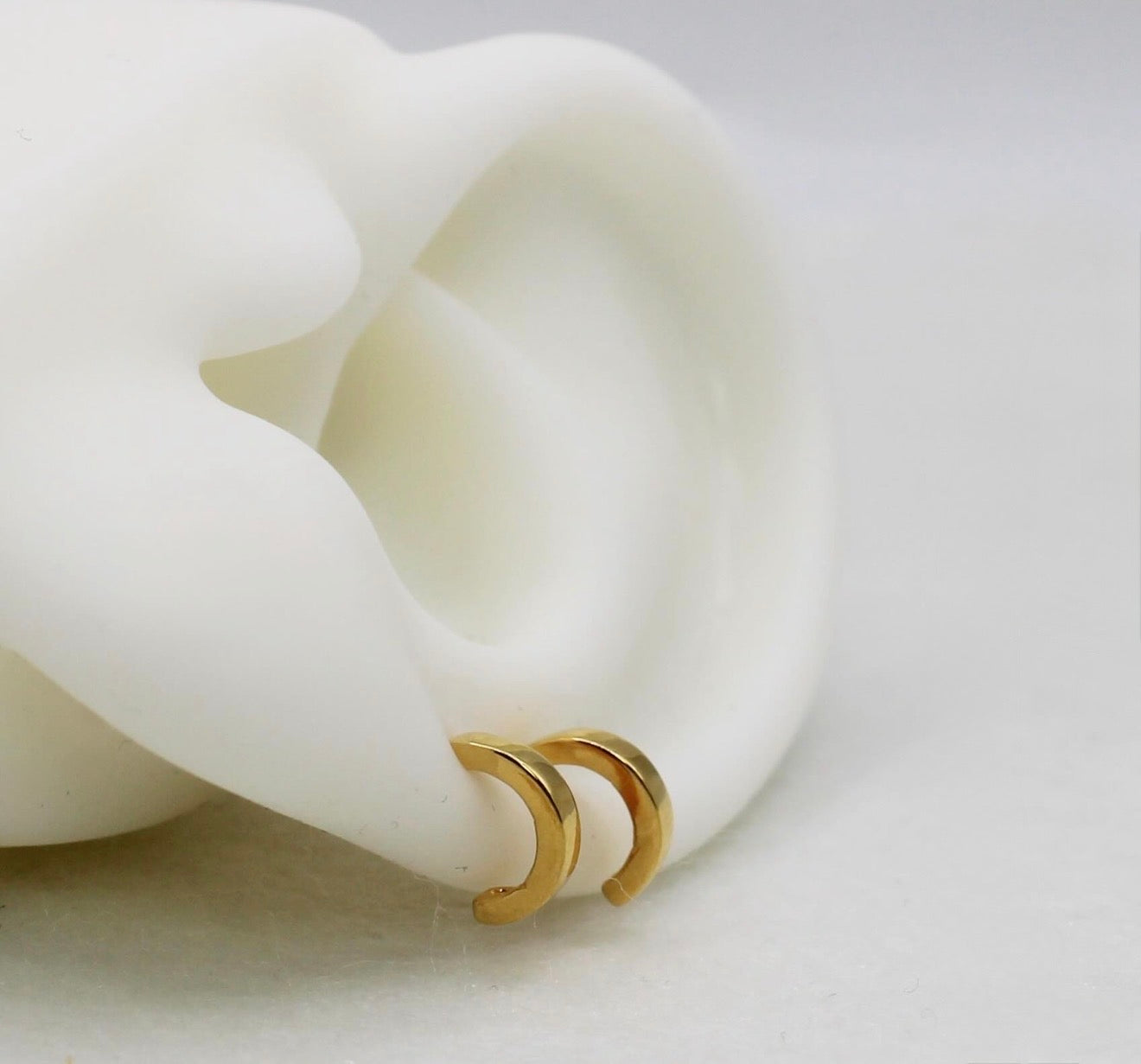 Curve Gold Studs