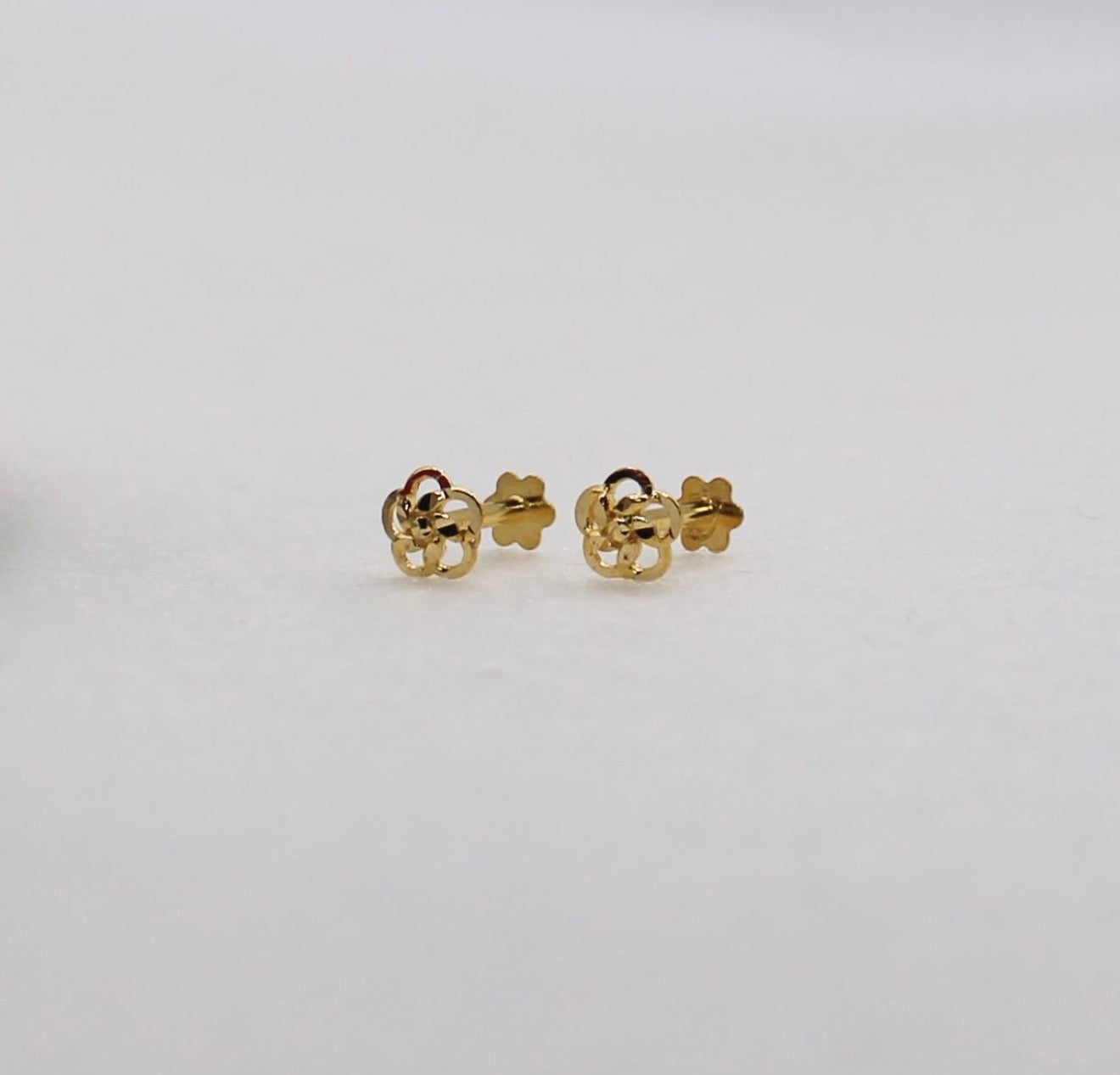 Mini Floral Studs | 18carat