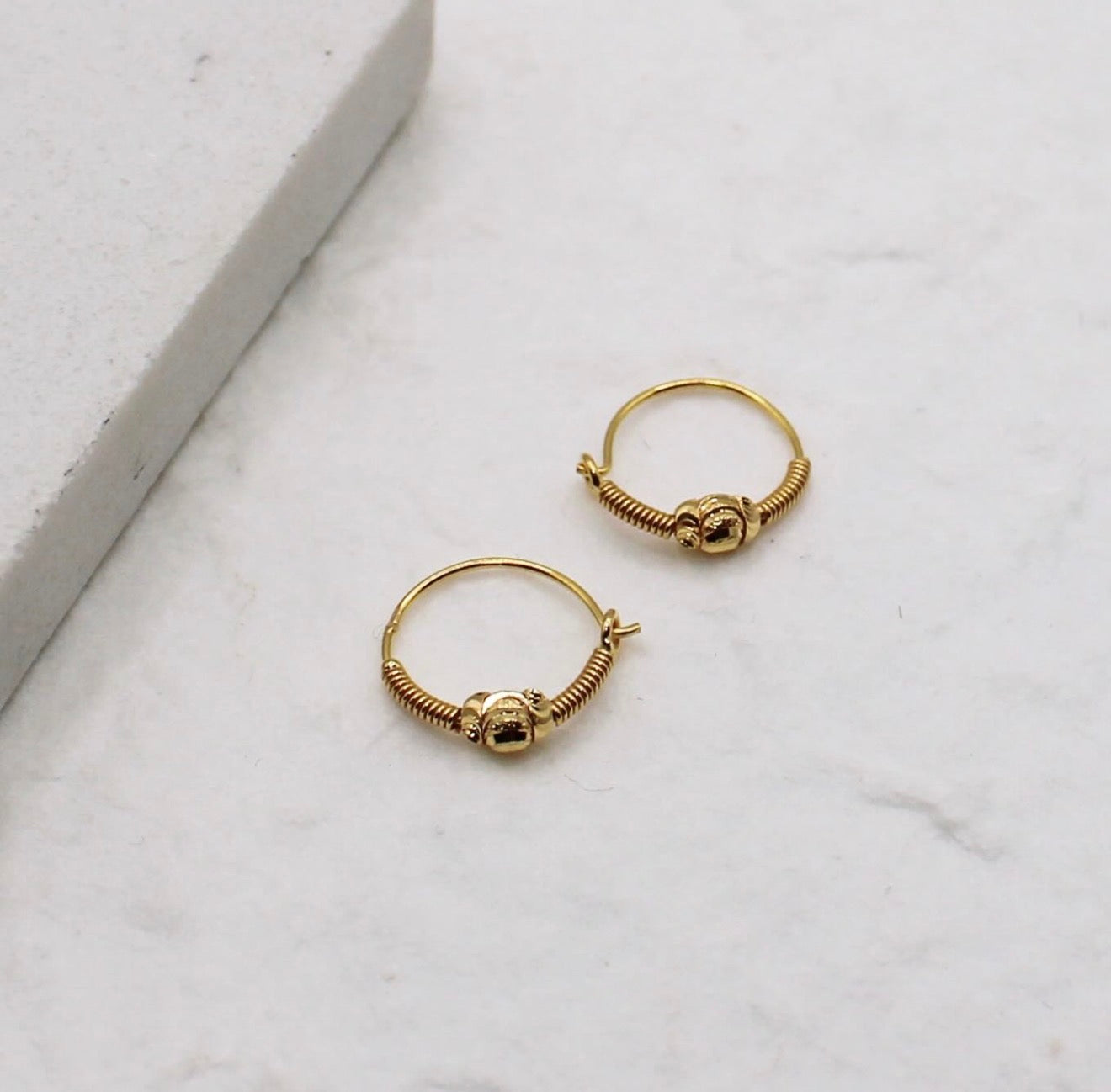 Minimal Bead Hoop | 9mm