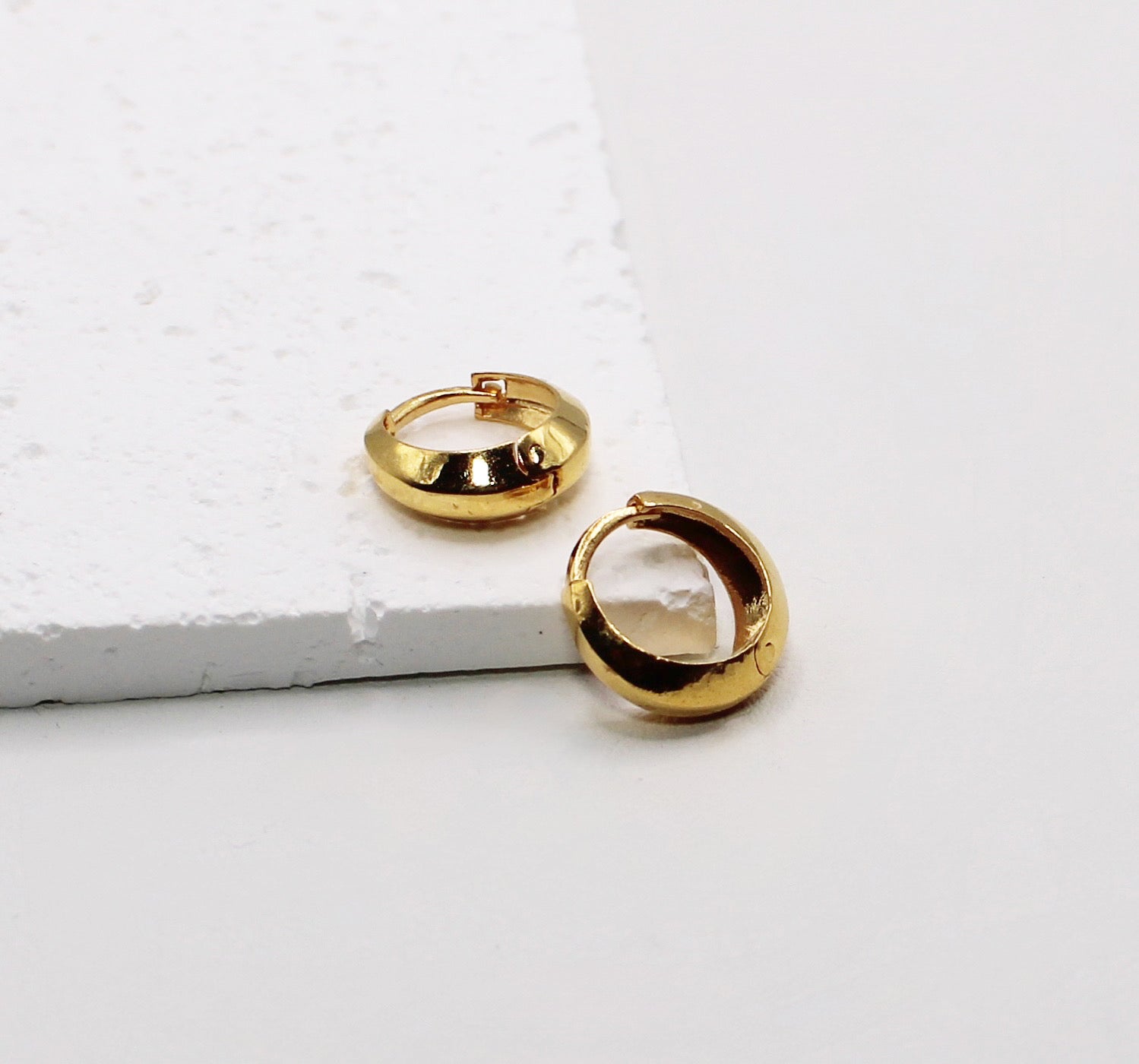 Chunky Dome Huggies | 9mm