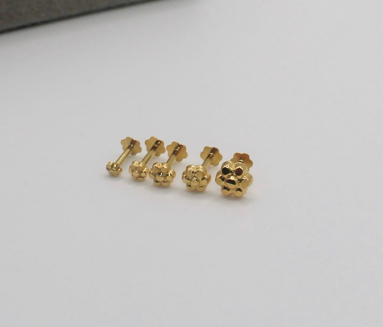 Gold Flower Stud | 18carat