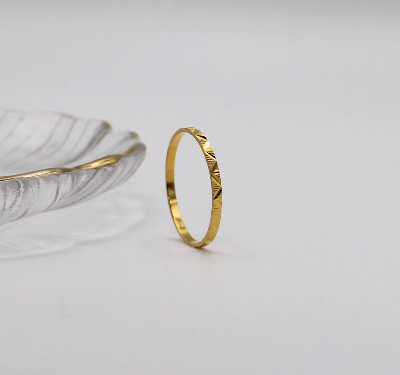 18carat Prism Band Ring