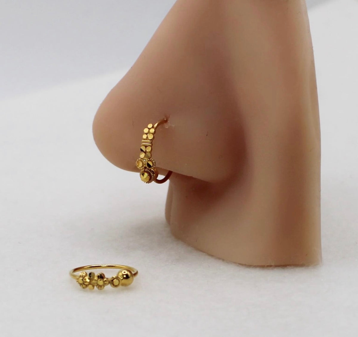 Detailed Traditional Hoop | 18carat