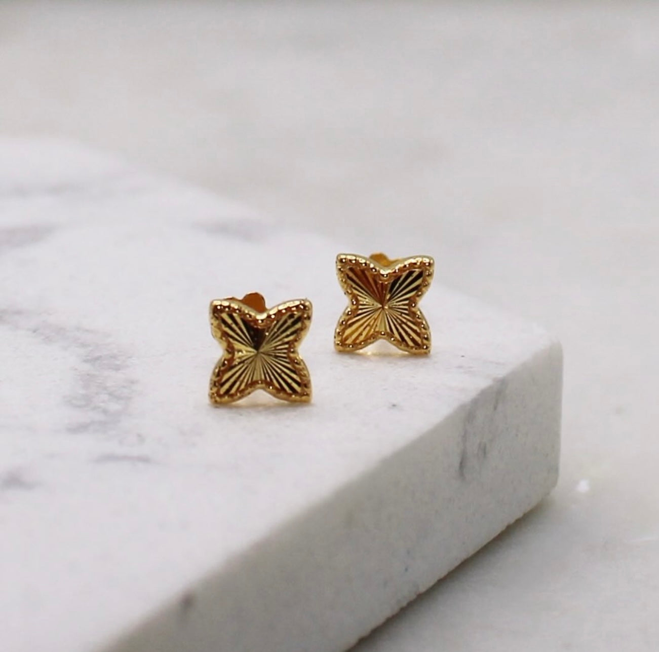 4 Leave Dotted Studs