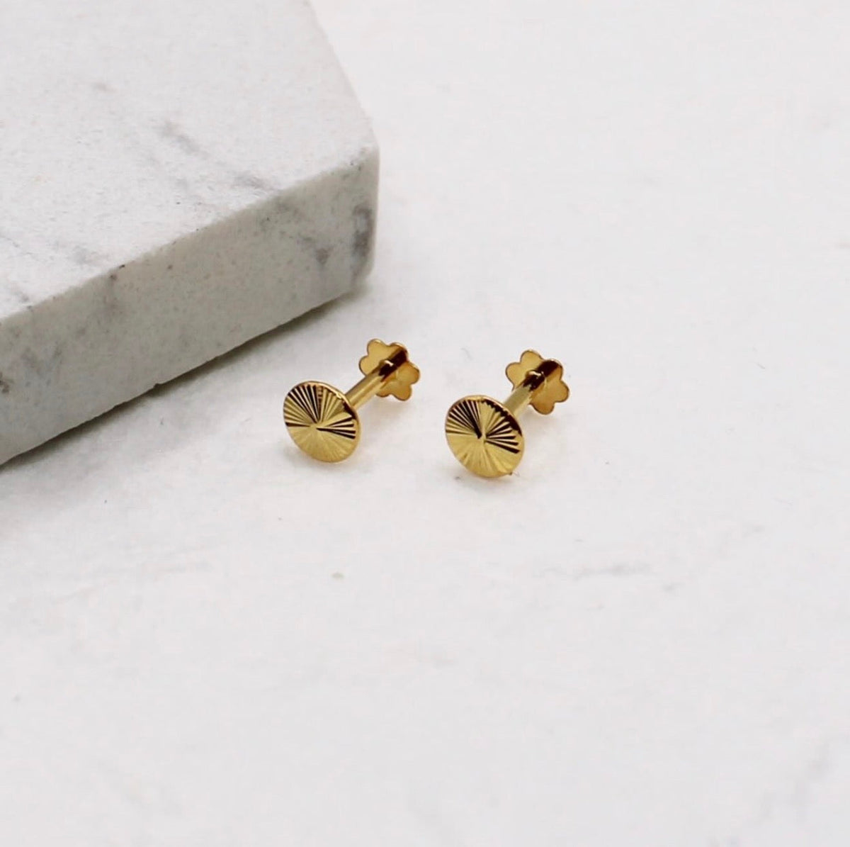 Round Detailed Flat Studs | 18carat
