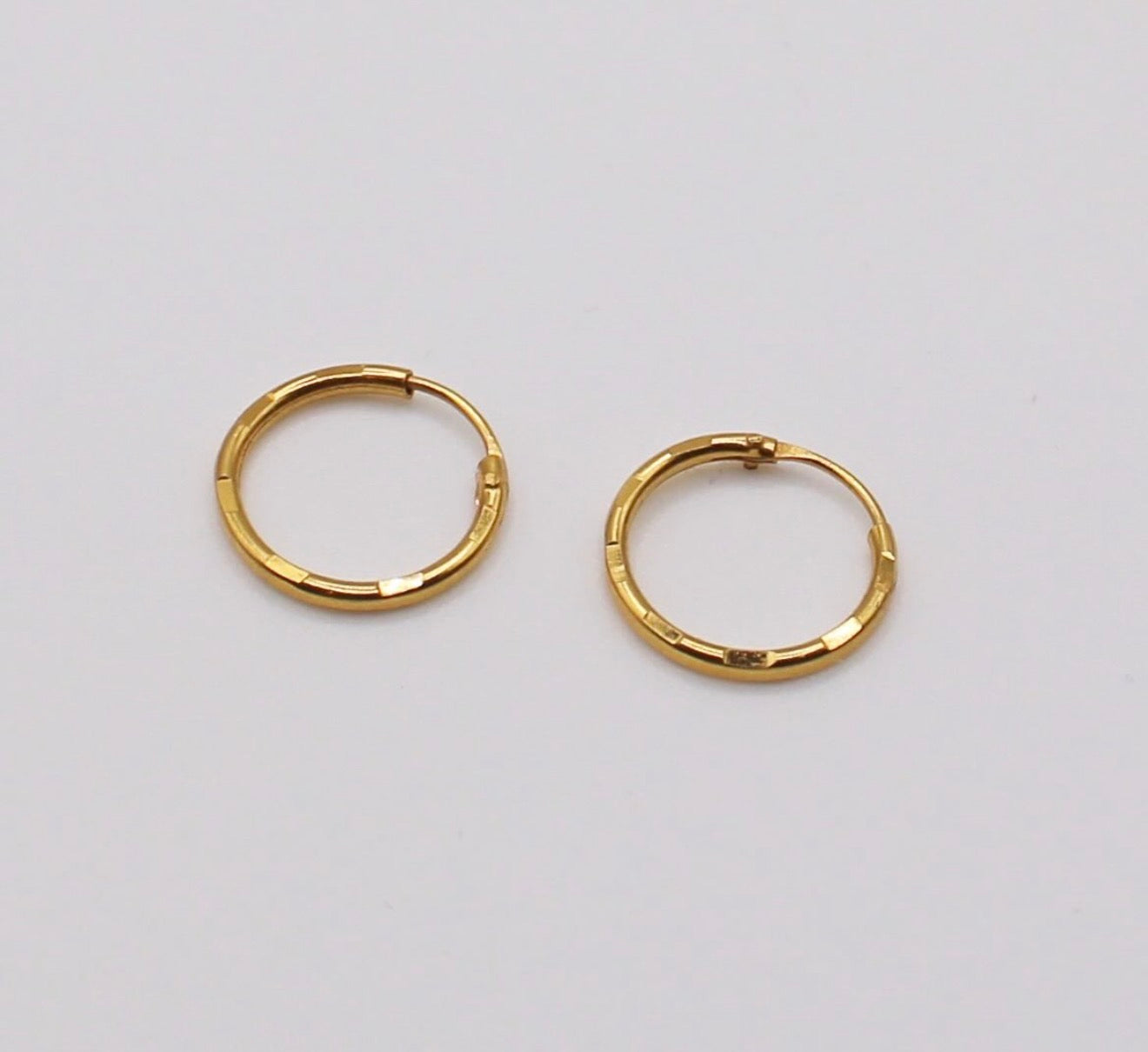 Lightweight Small Geo Hoops