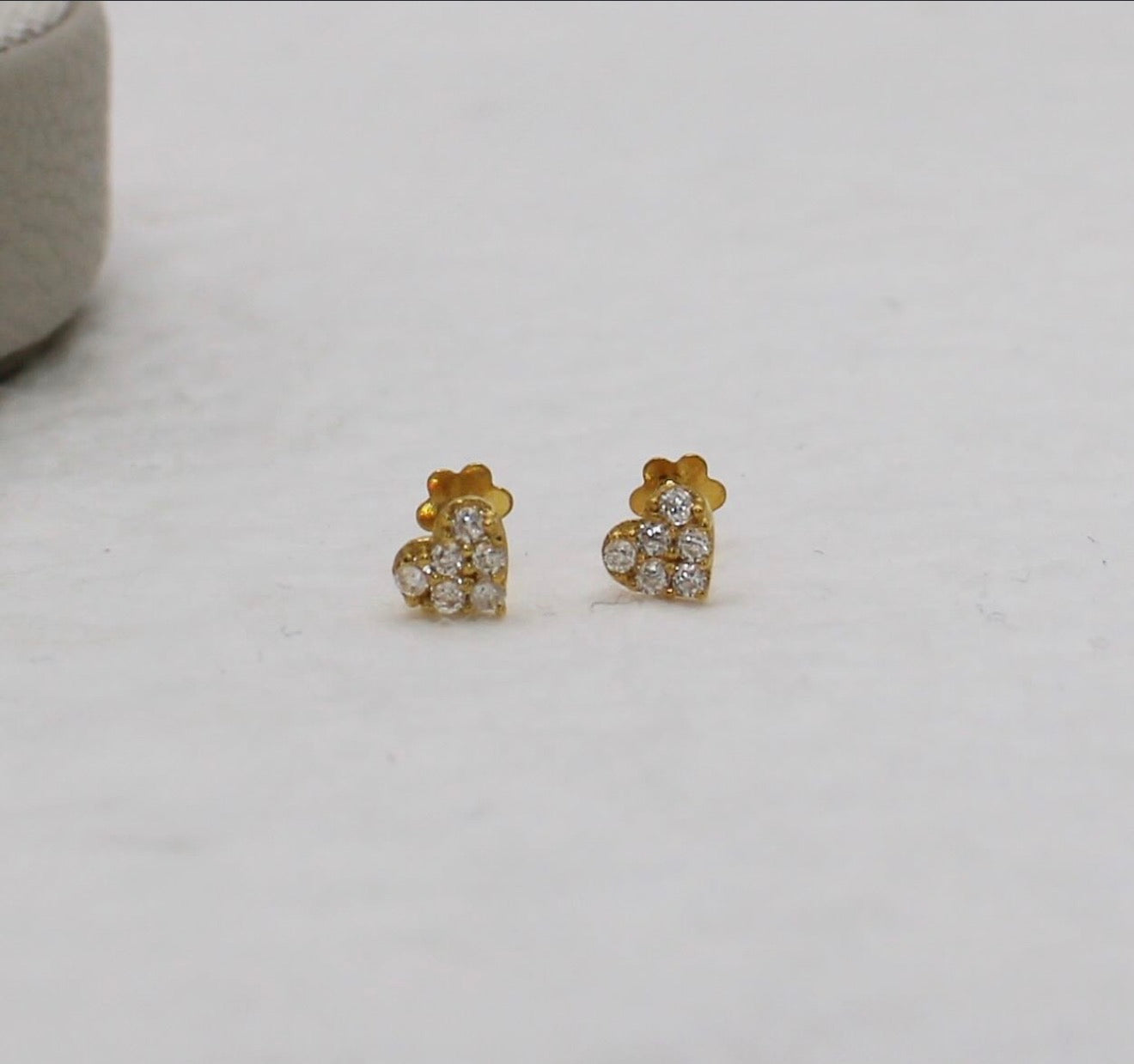 Small Heart Studs | 4mm