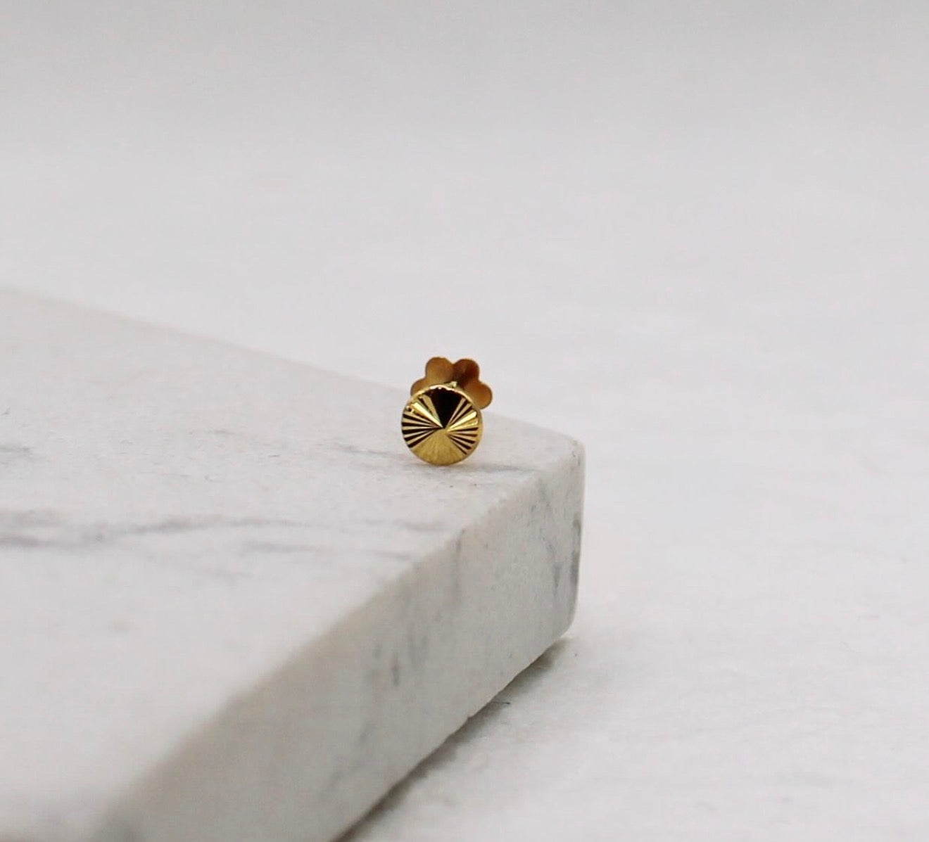 Round Detailed Flat Stud