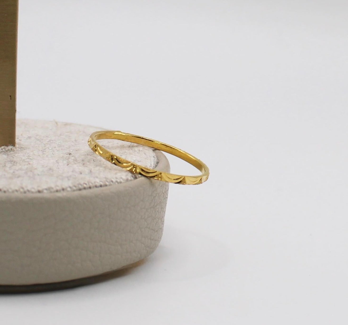 Lunar Band Ring | 18carat