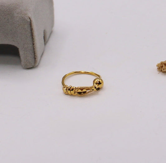 Detailed Dainty Hoop