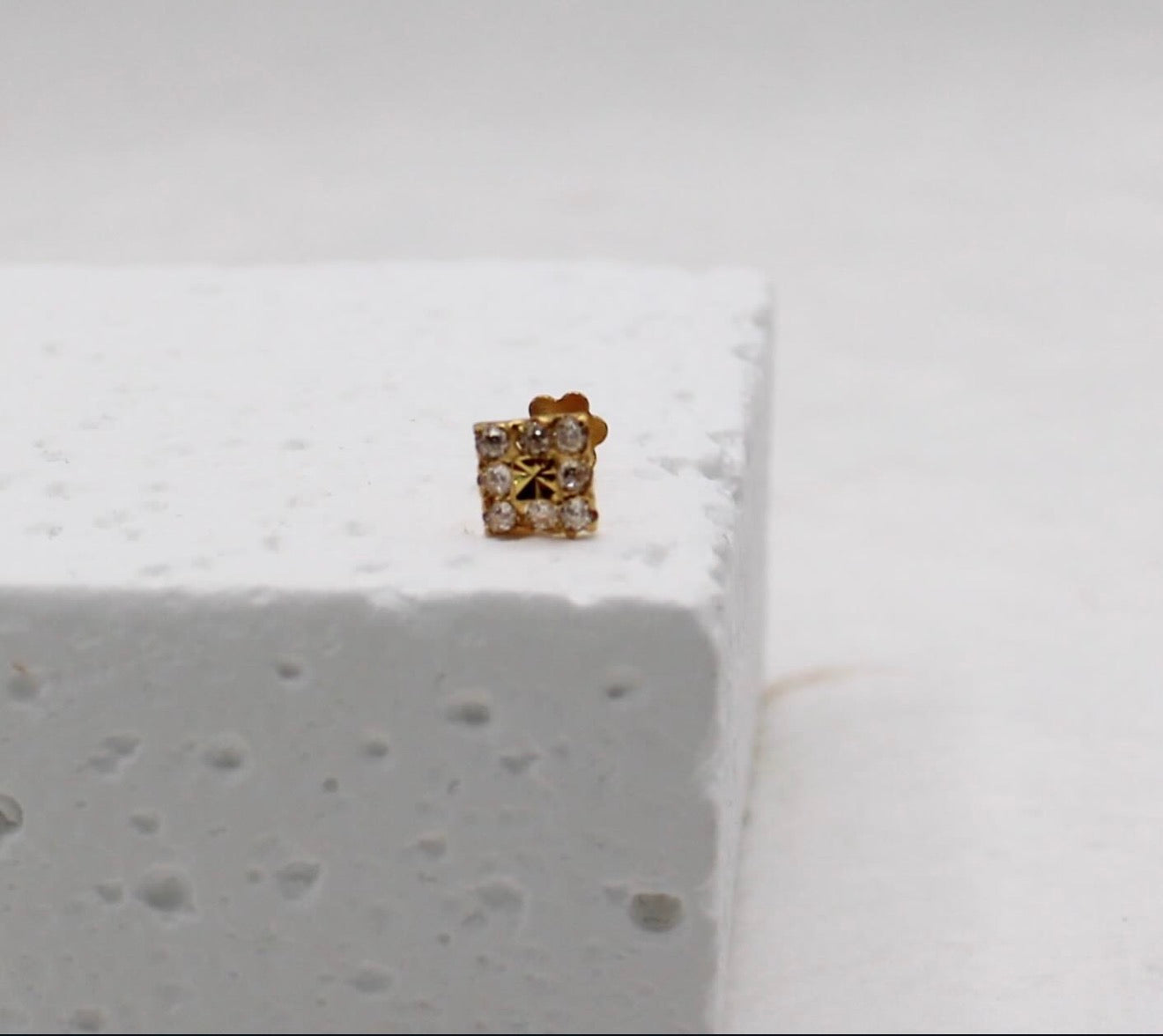 Gold Middle Square Stud