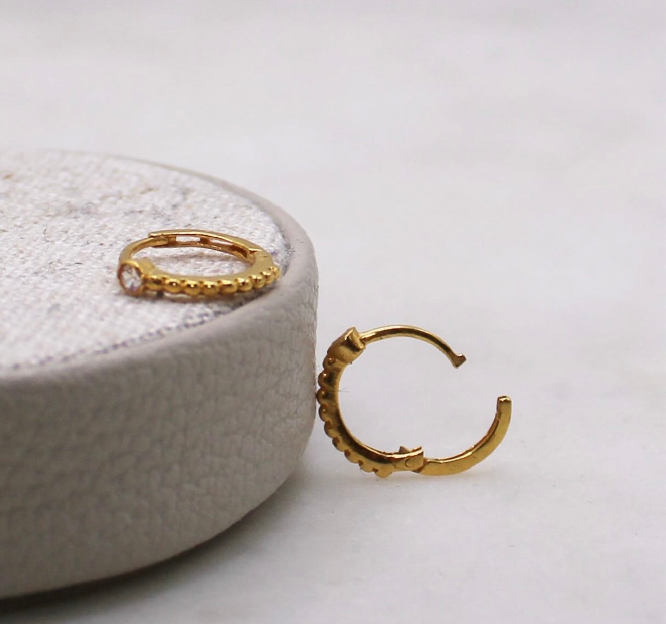 Clear Dotted Huggies