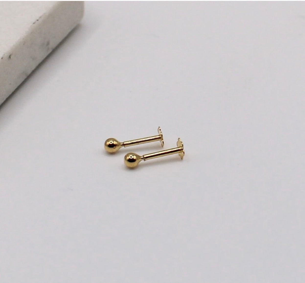 Plain Ball Studs | pair