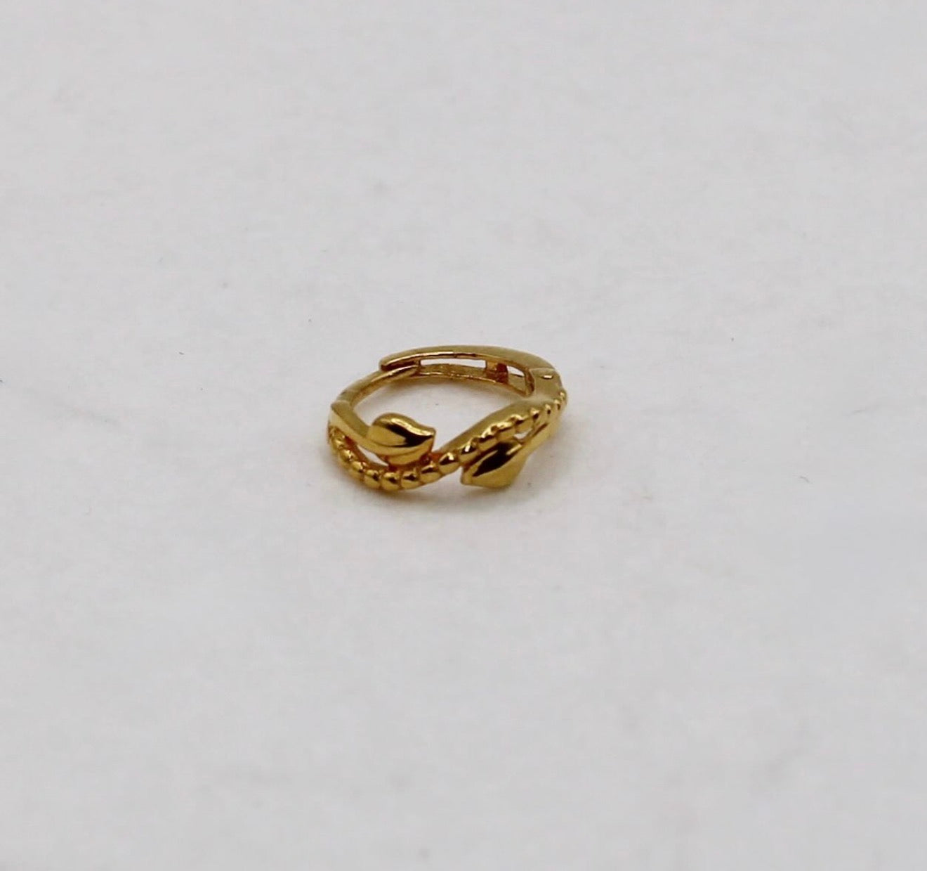 Leafy Dotted Hoop | 8mm