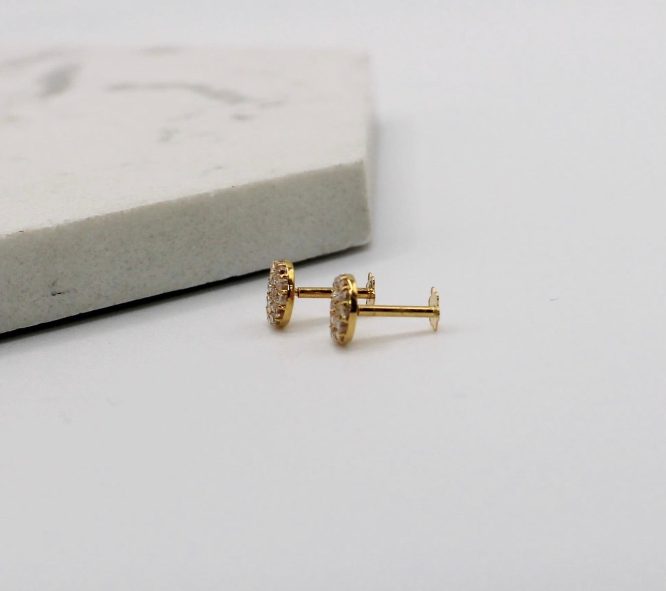 Sparkly Flat Studs | 18carat