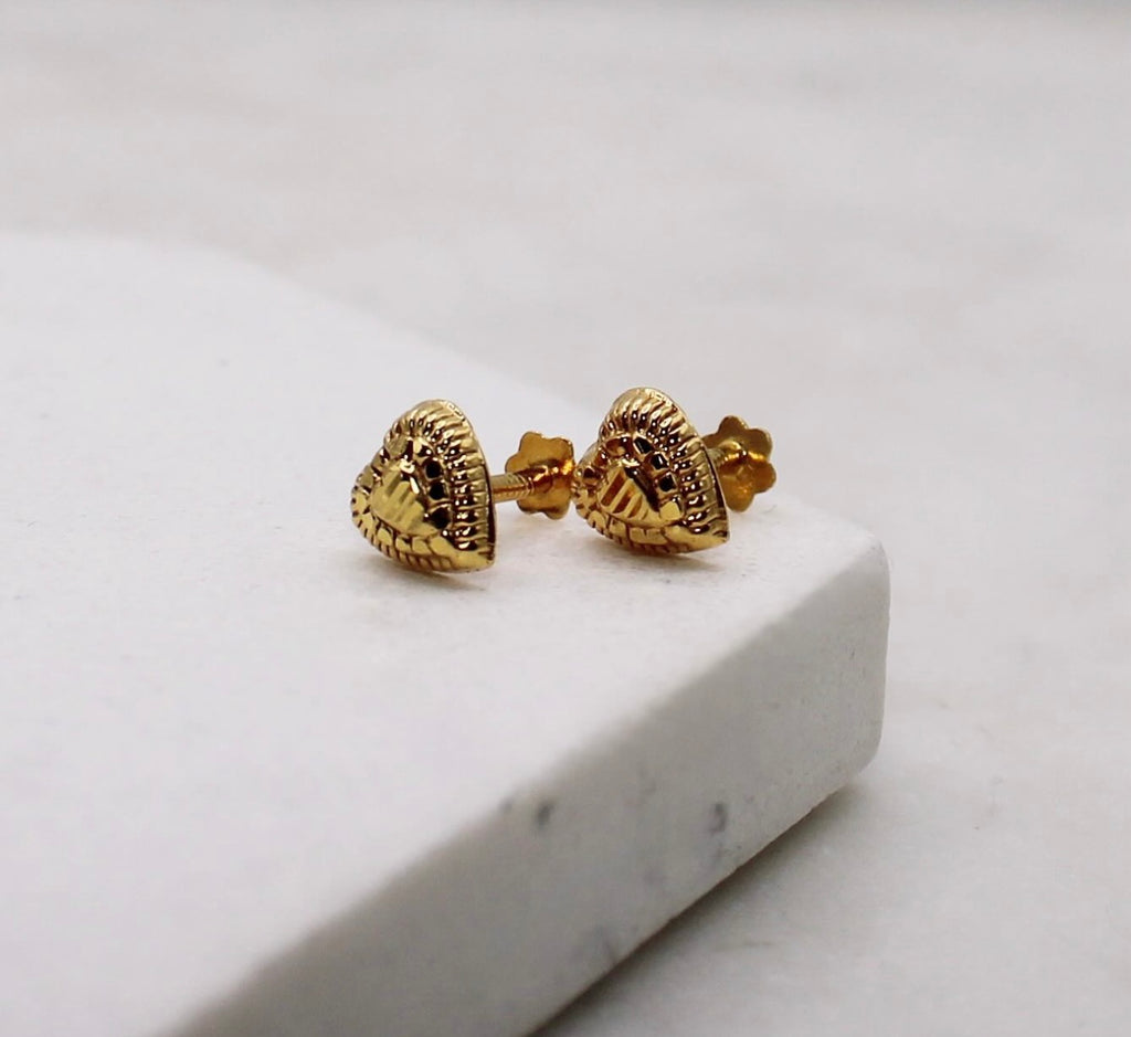 Lightweight Heart Studs