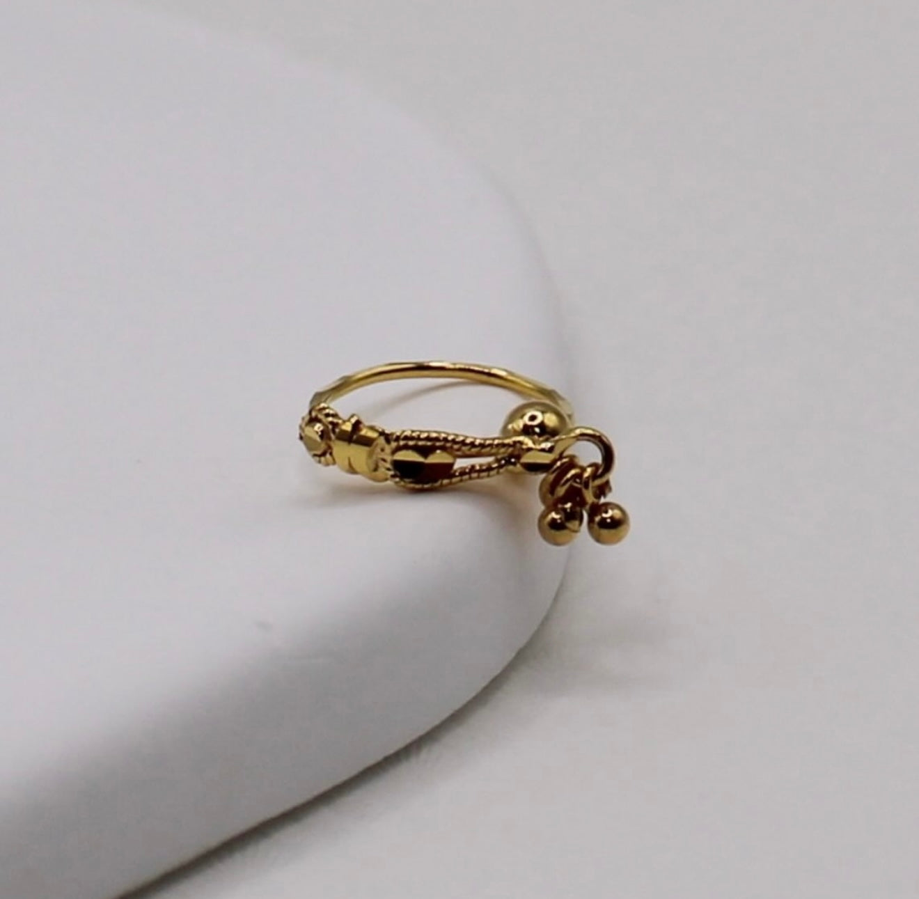 Dainty 3-ball Hoop