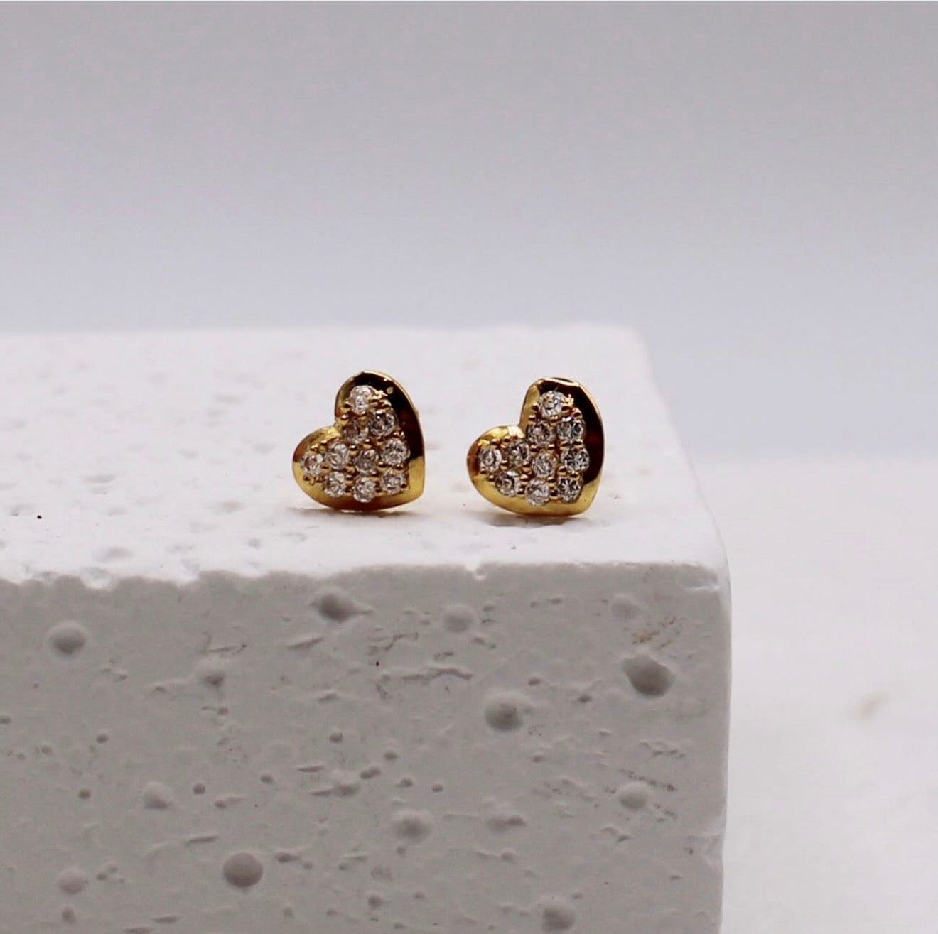 Shiny Heart Studs
