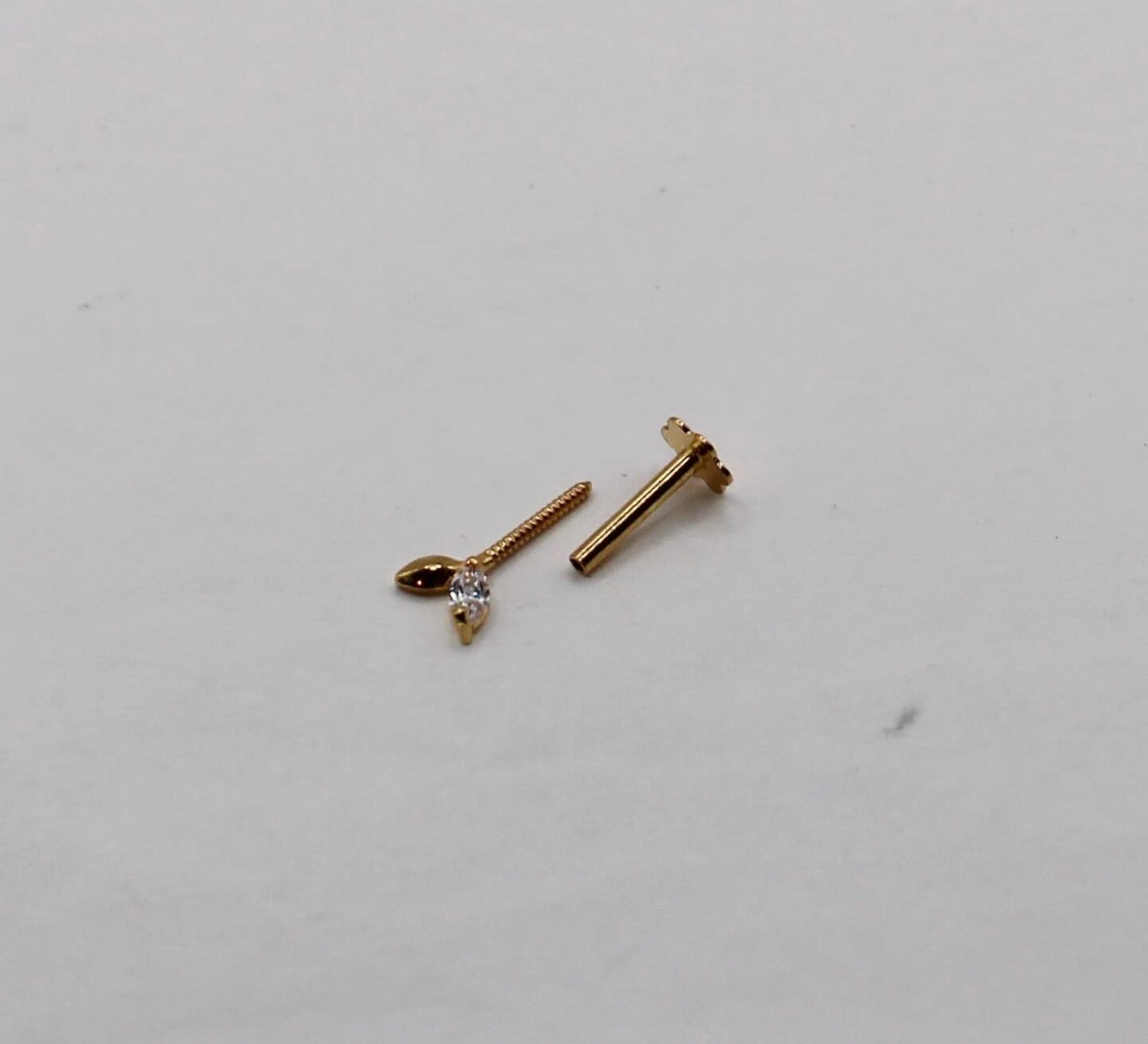 Vertical Helix Piercing Tulip Stud | 4mm