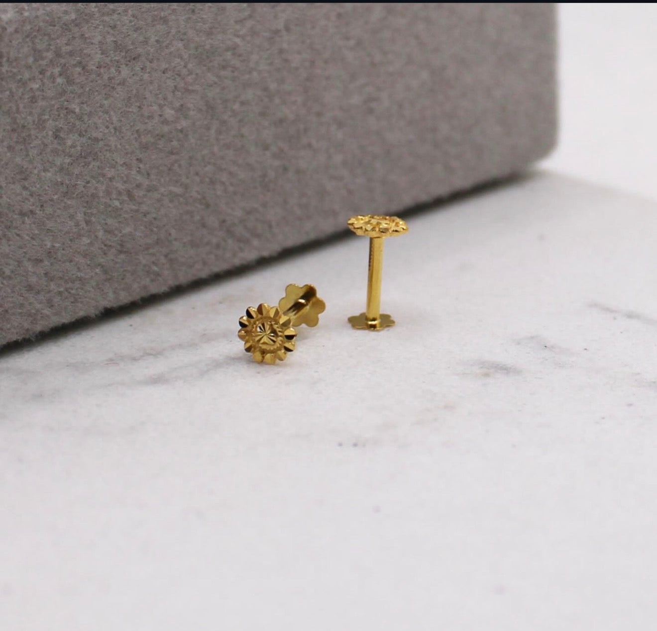Flat Detailed Studs | 4mm
