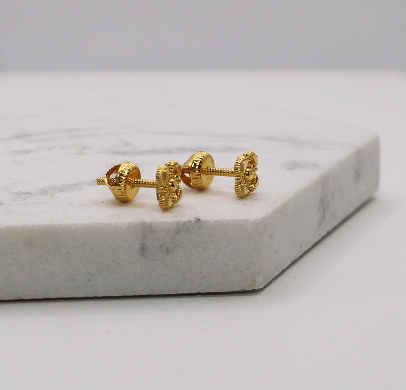 Super-mini 22carat Square Studs