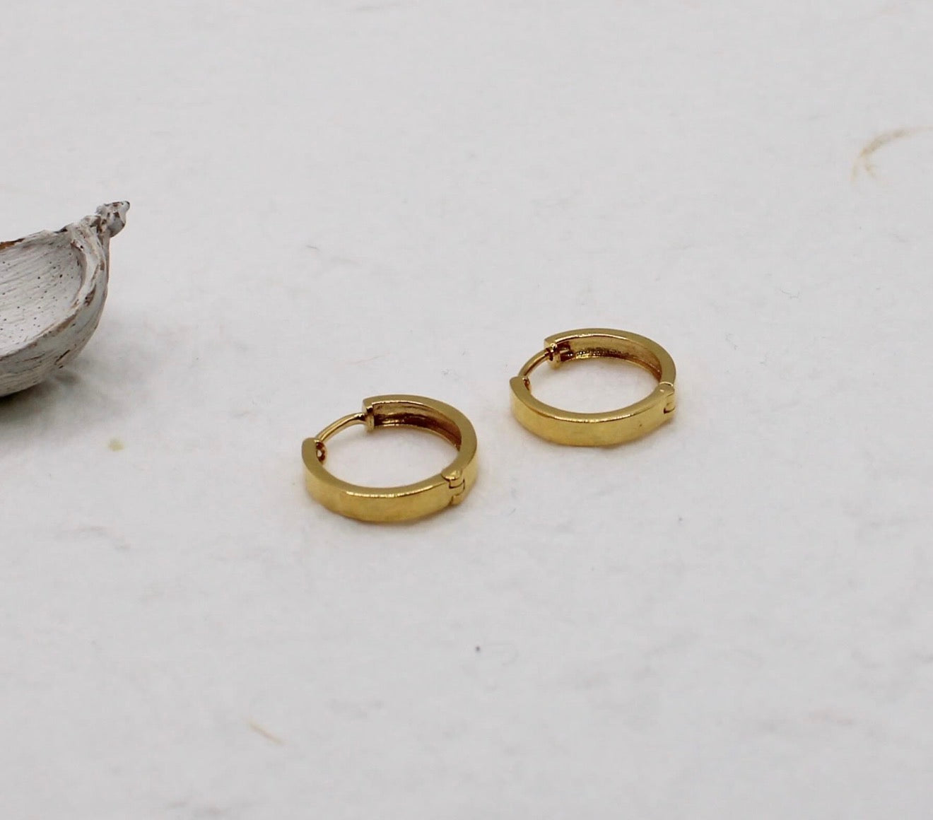 Minimal Wide Huggies | 12mm