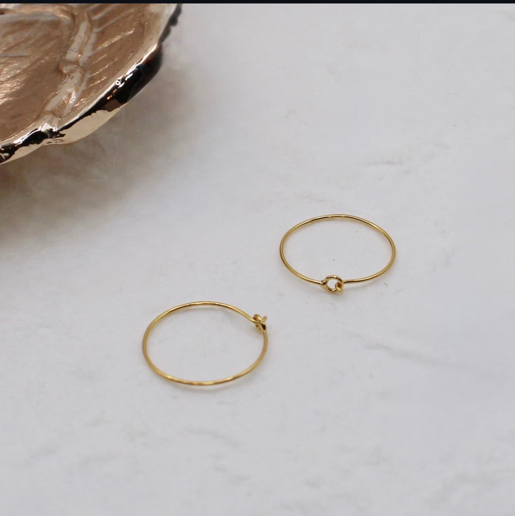 Super Dainty Minimal Hoops